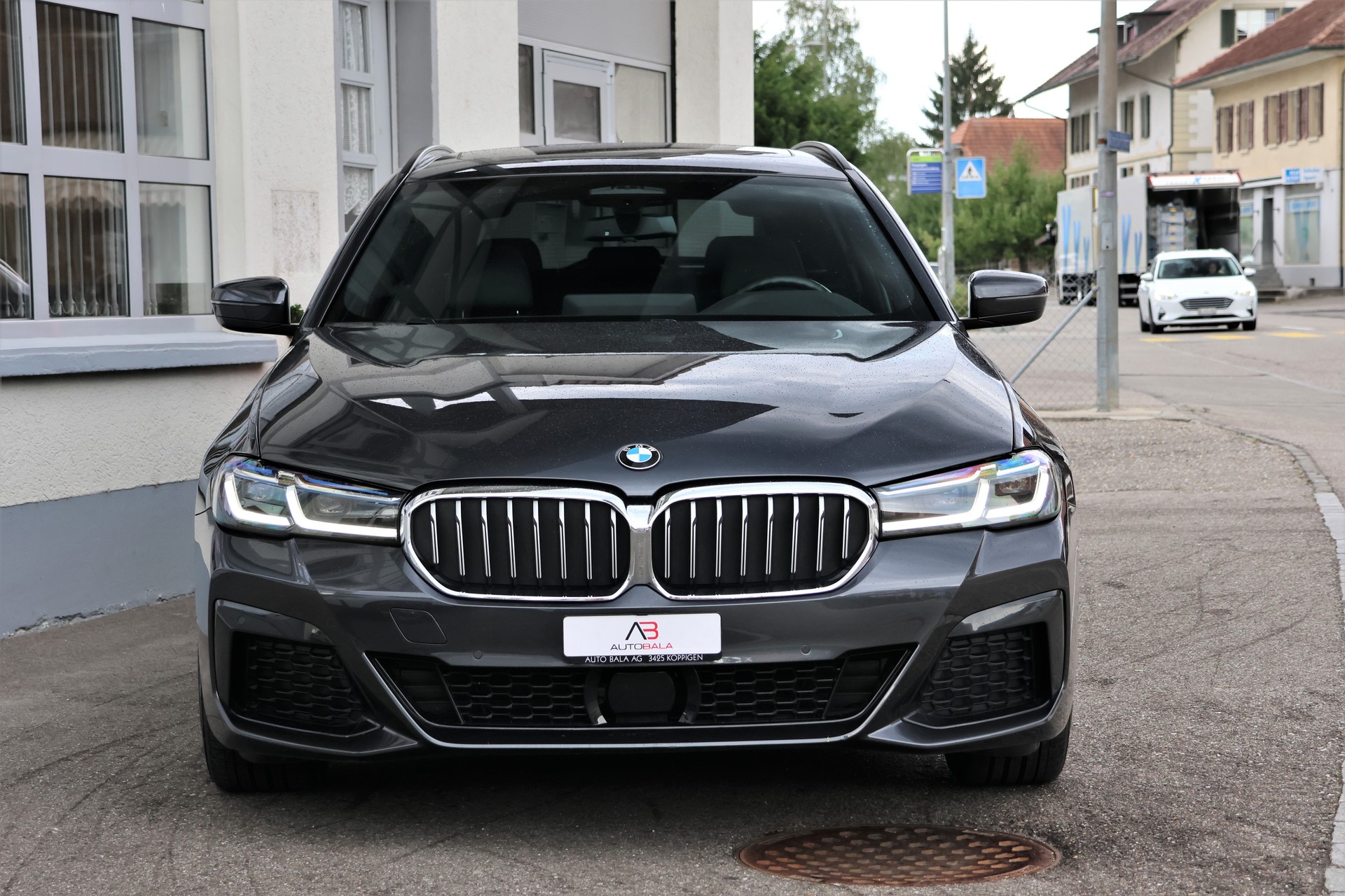 BMW 540d xDrive 48V Touring Pure M Sport Steptronic (CH)-image-1