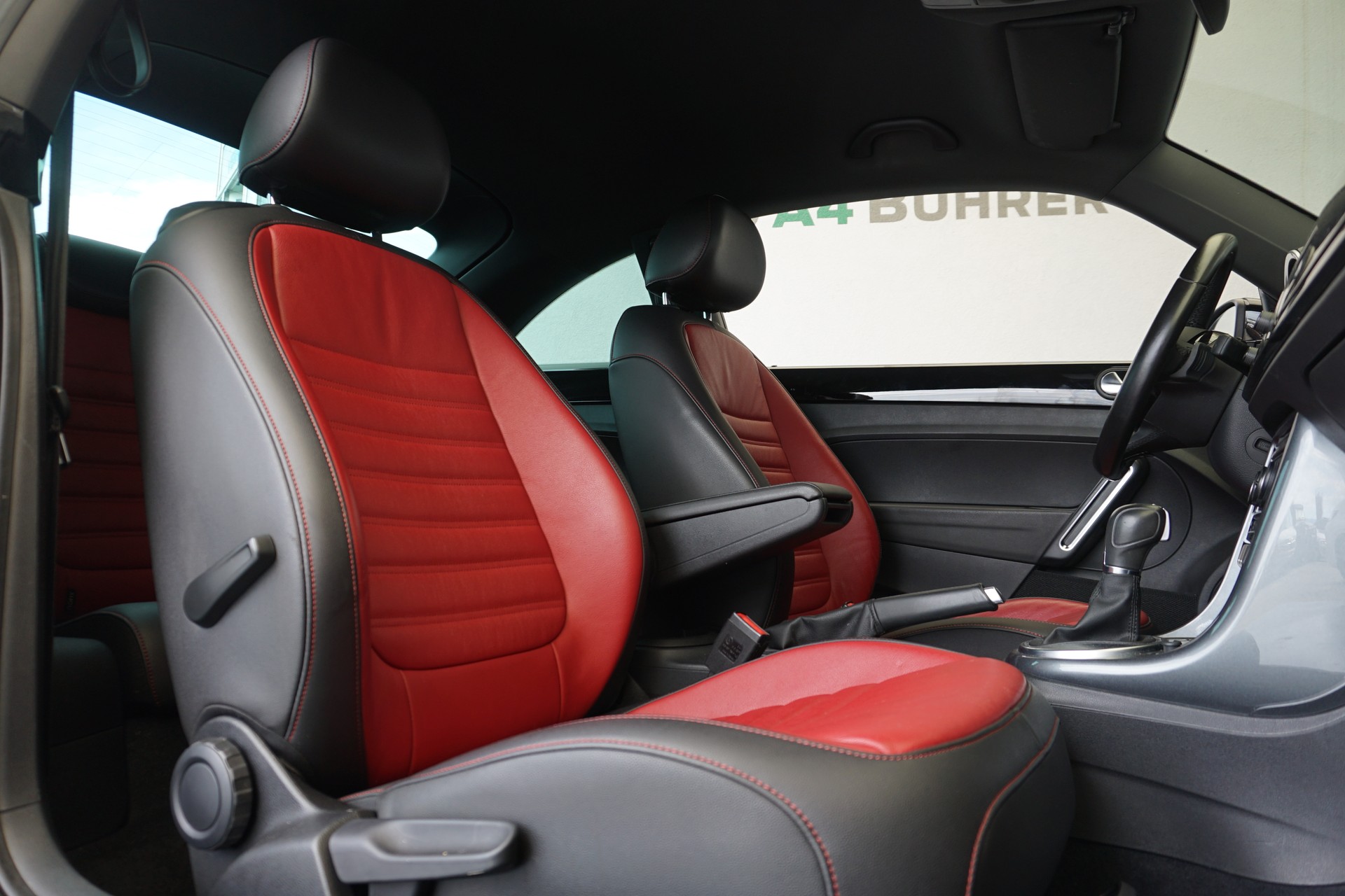 VW Beetle 1.4 TSI BMT R-Line-image-17