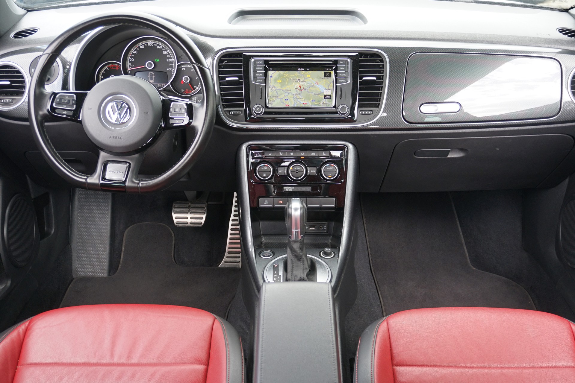 VW Beetle 1.4 TSI BMT R-Line-image-12