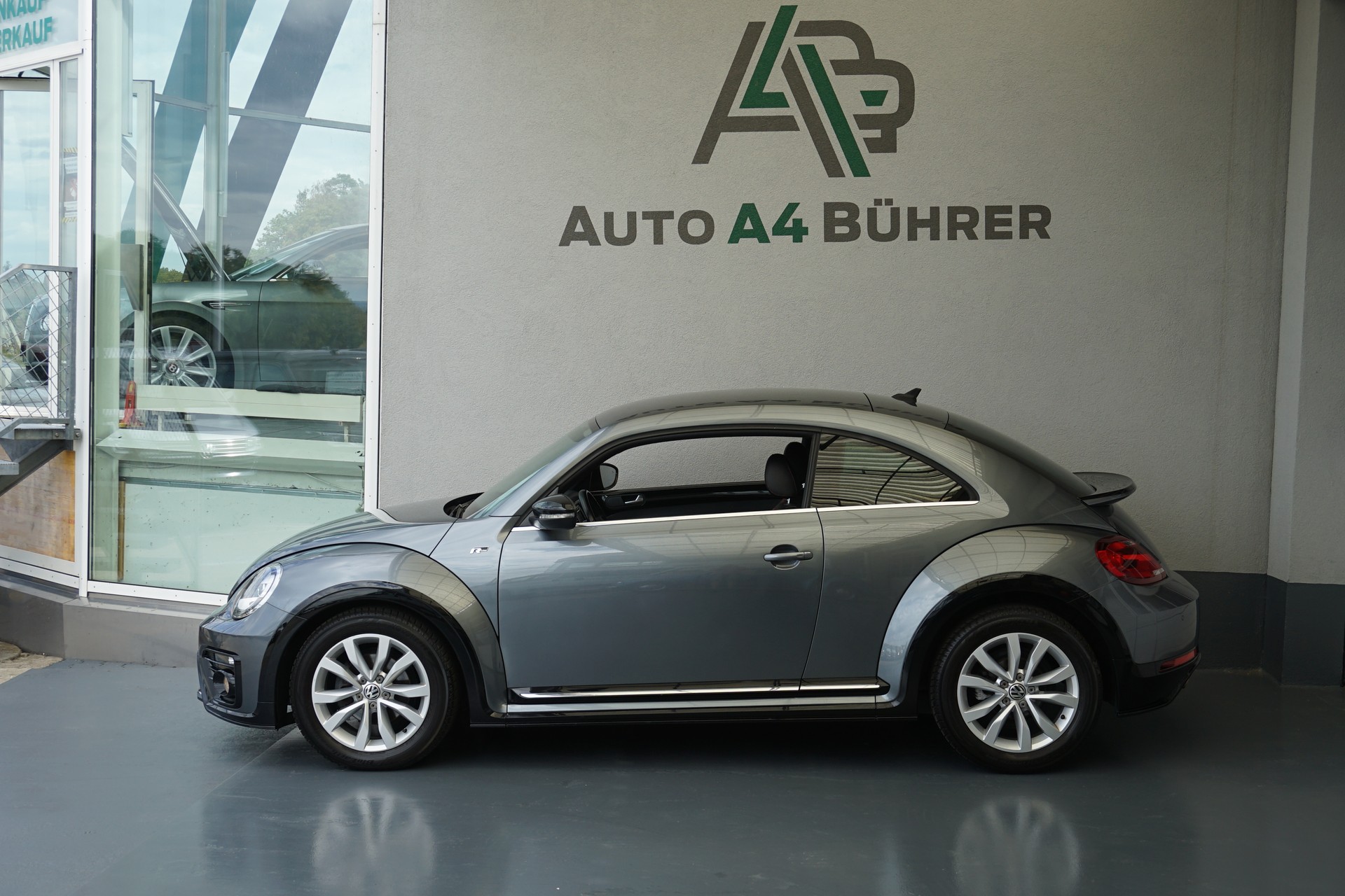 VW Beetle 1.4 TSI BMT R-Line-image-0