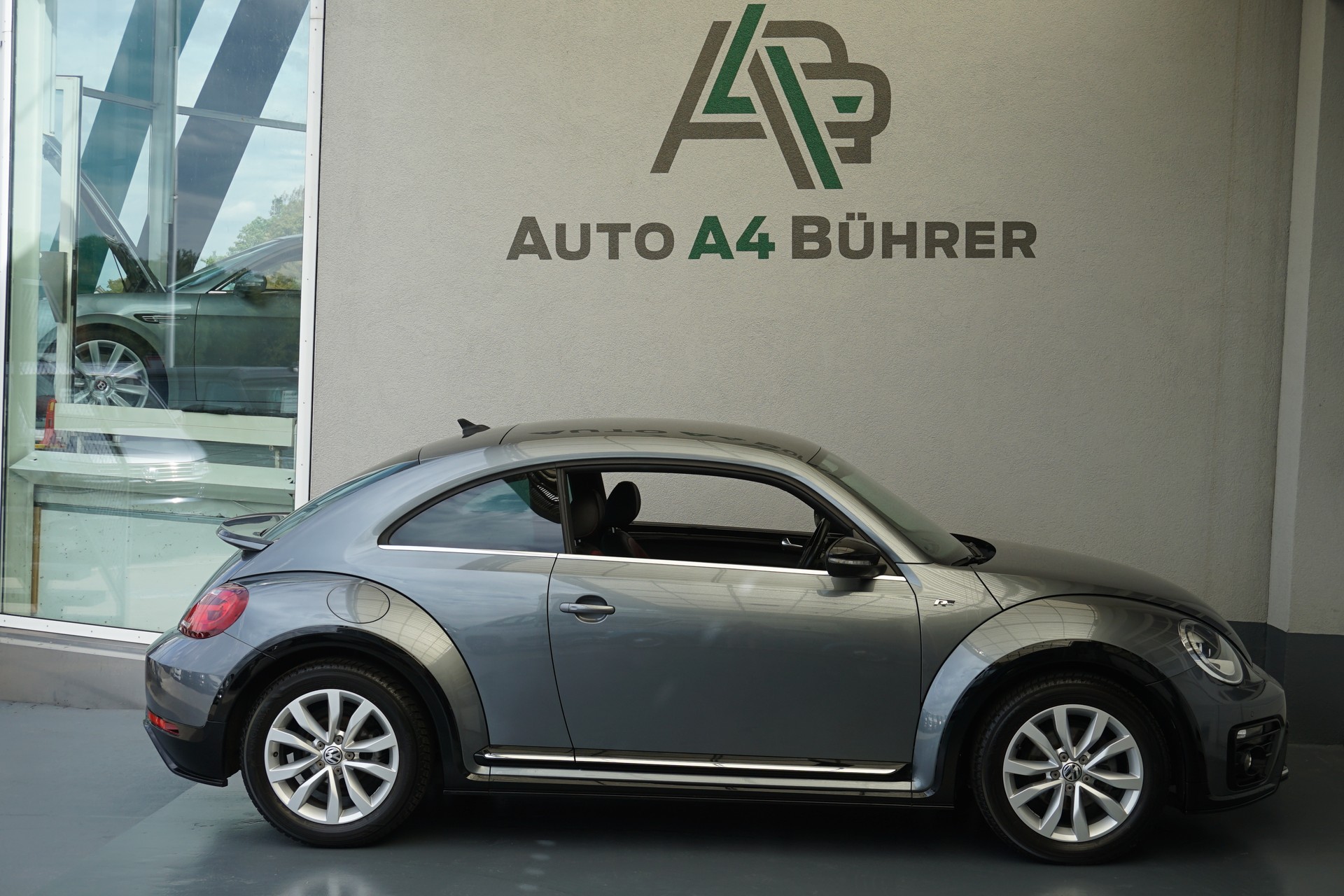 VW Beetle 1.4 TSI BMT R-Line-image-4