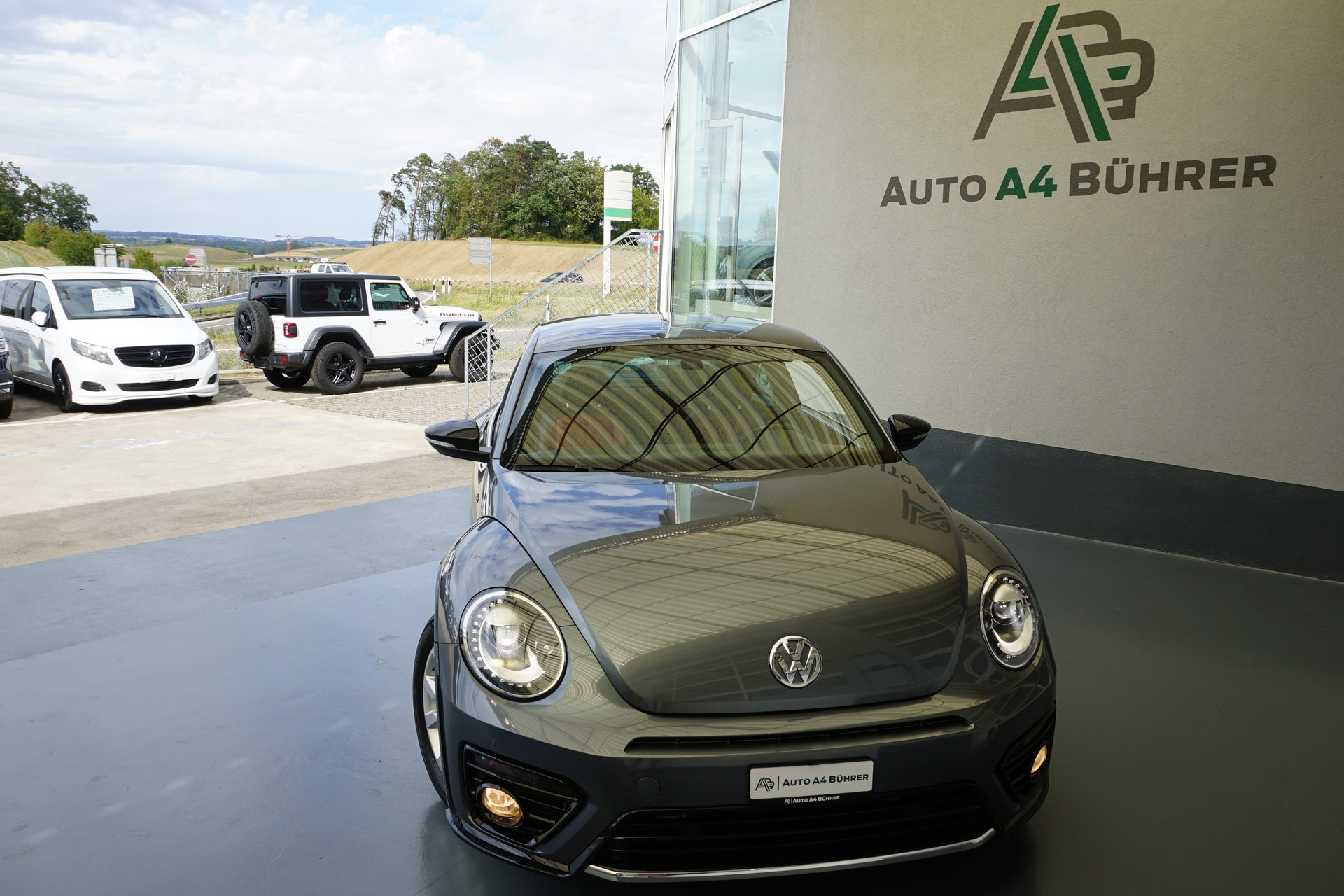 VW Beetle 1.4 TSI BMT R-Line-image-2