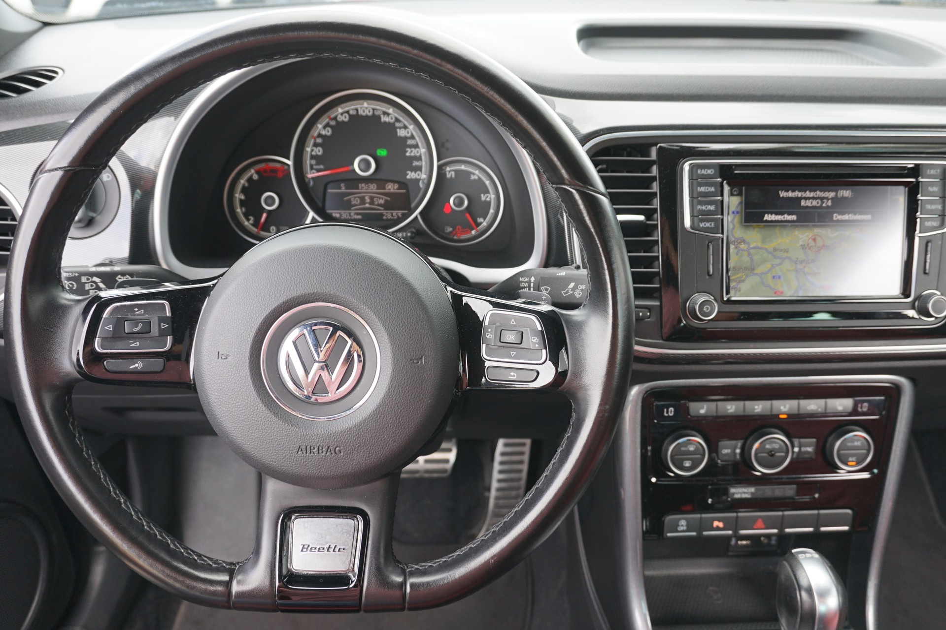 VW Beetle 1.4 TSI BMT R-Line-image-13