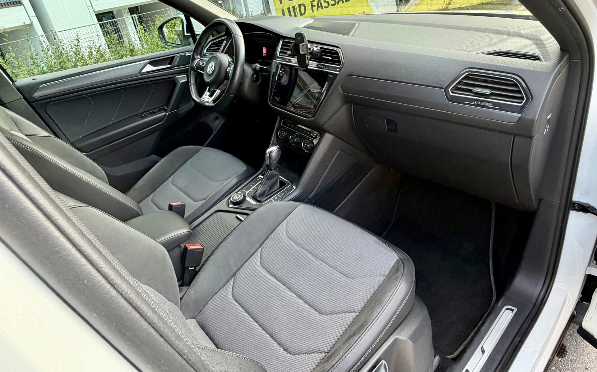 VW 2.0 TSI Highline DSG Allspace-image-4