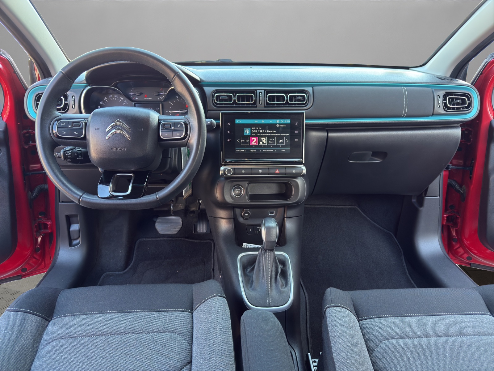 CITROEN C3 1.2i PureTech Swiss Edition EAT6-image-13