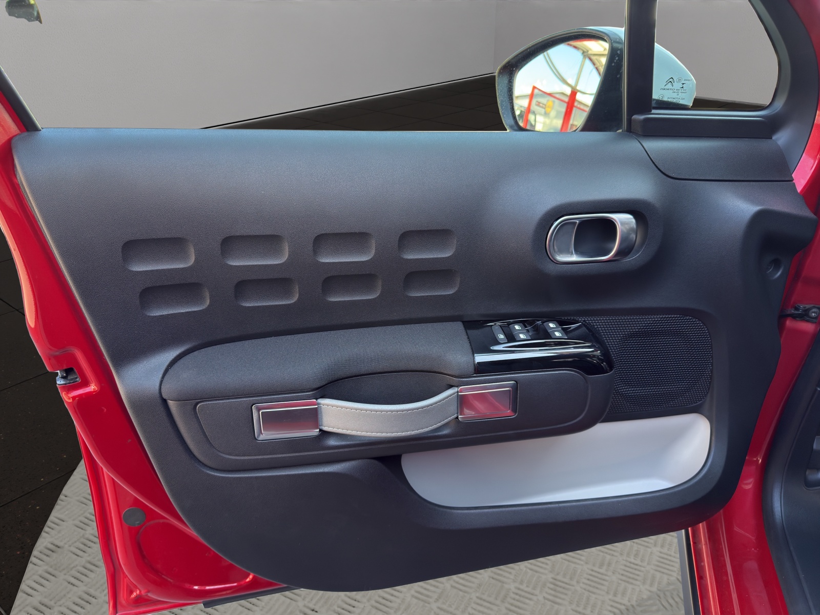 CITROEN C3 1.2i PureTech Swiss Edition EAT6-image-11