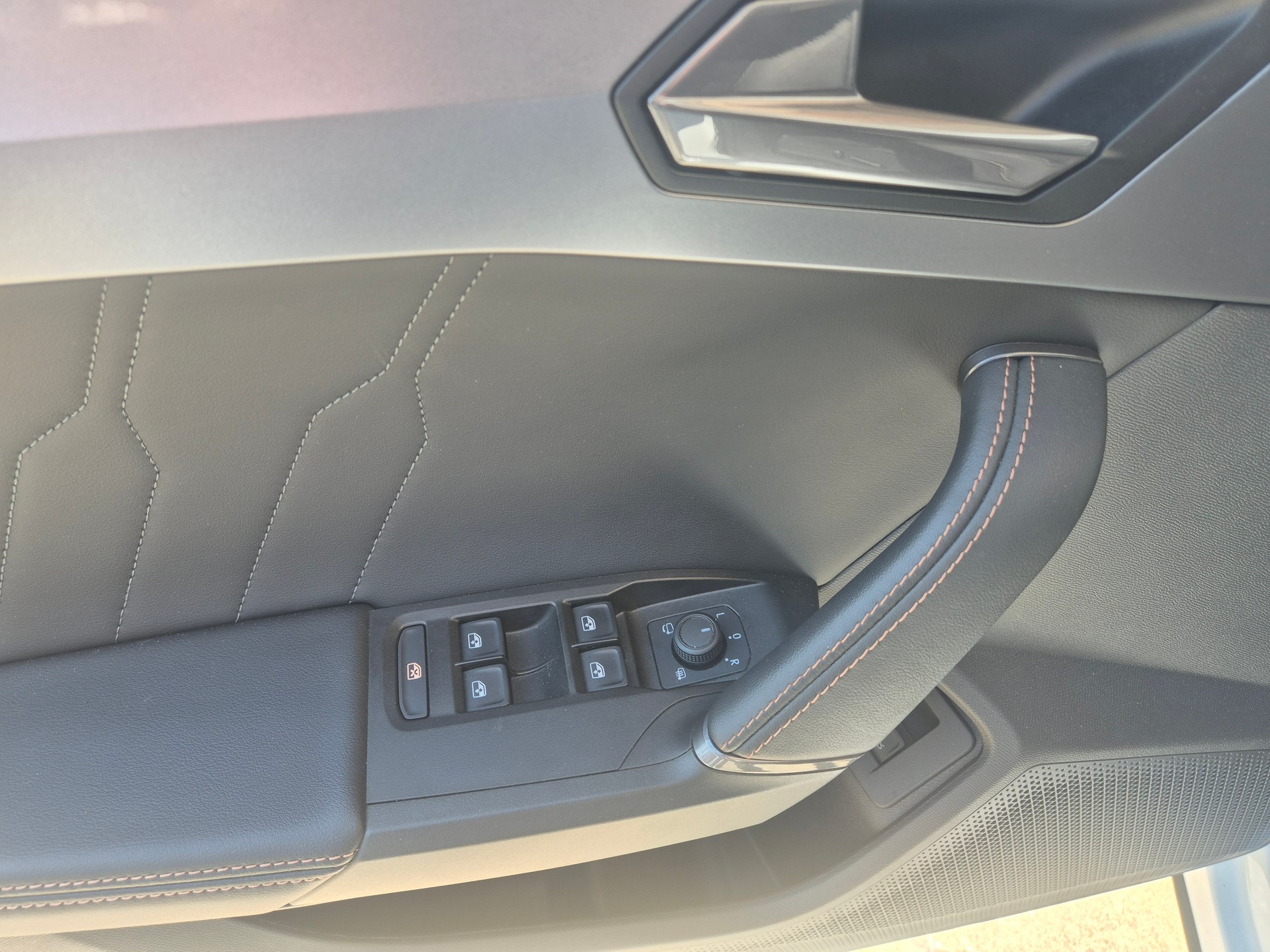 CUPRA Formentor 2.0TSI 4Drive Inicio DSG-image-4