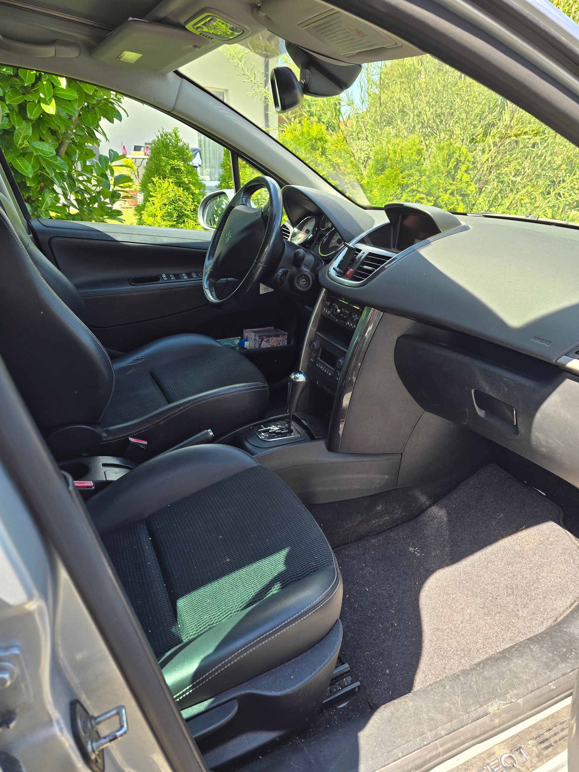 PEUGEOT 207-image-3