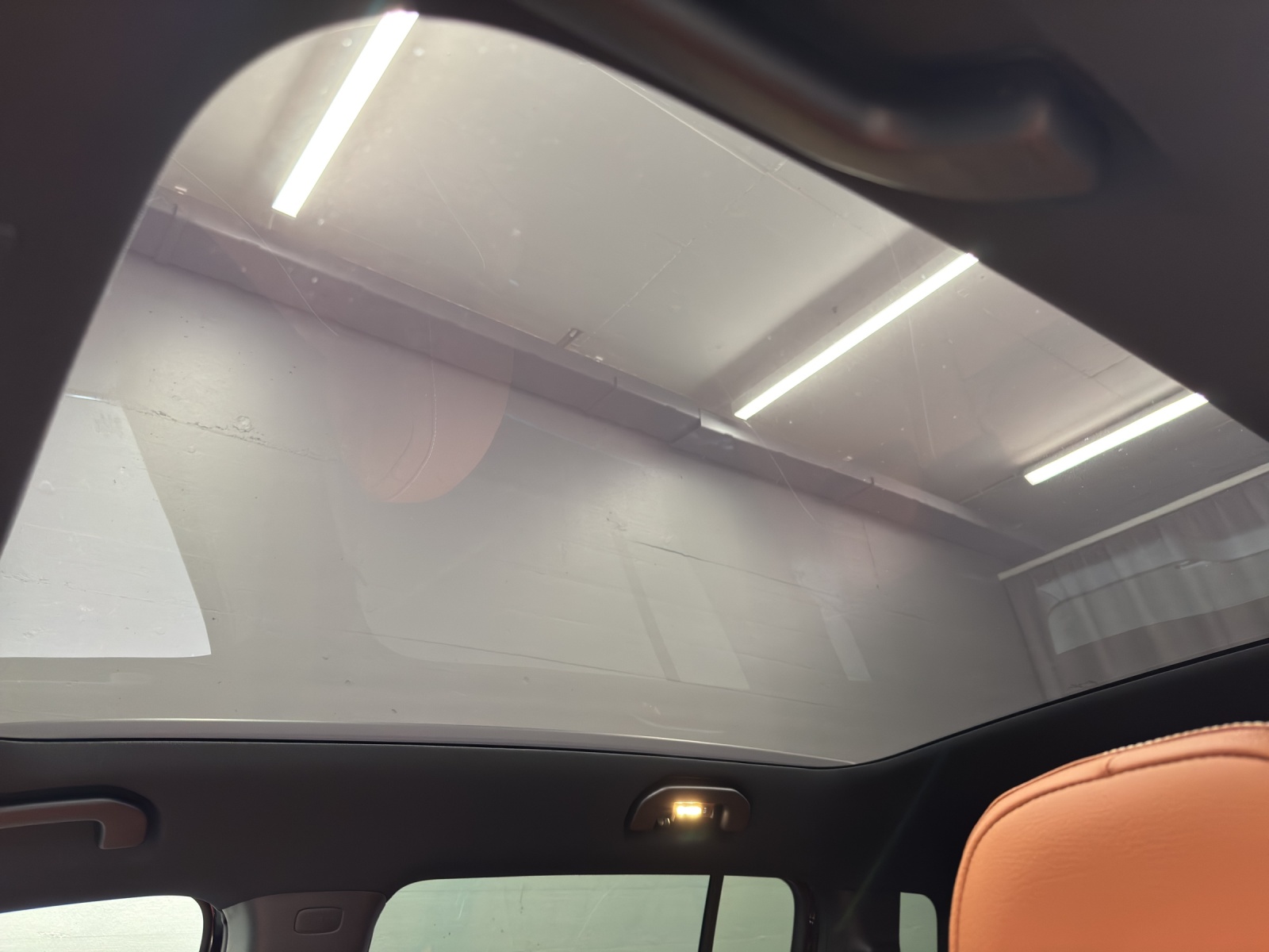 MERCEDES-BENZ GLB 220 4Matic-image-15