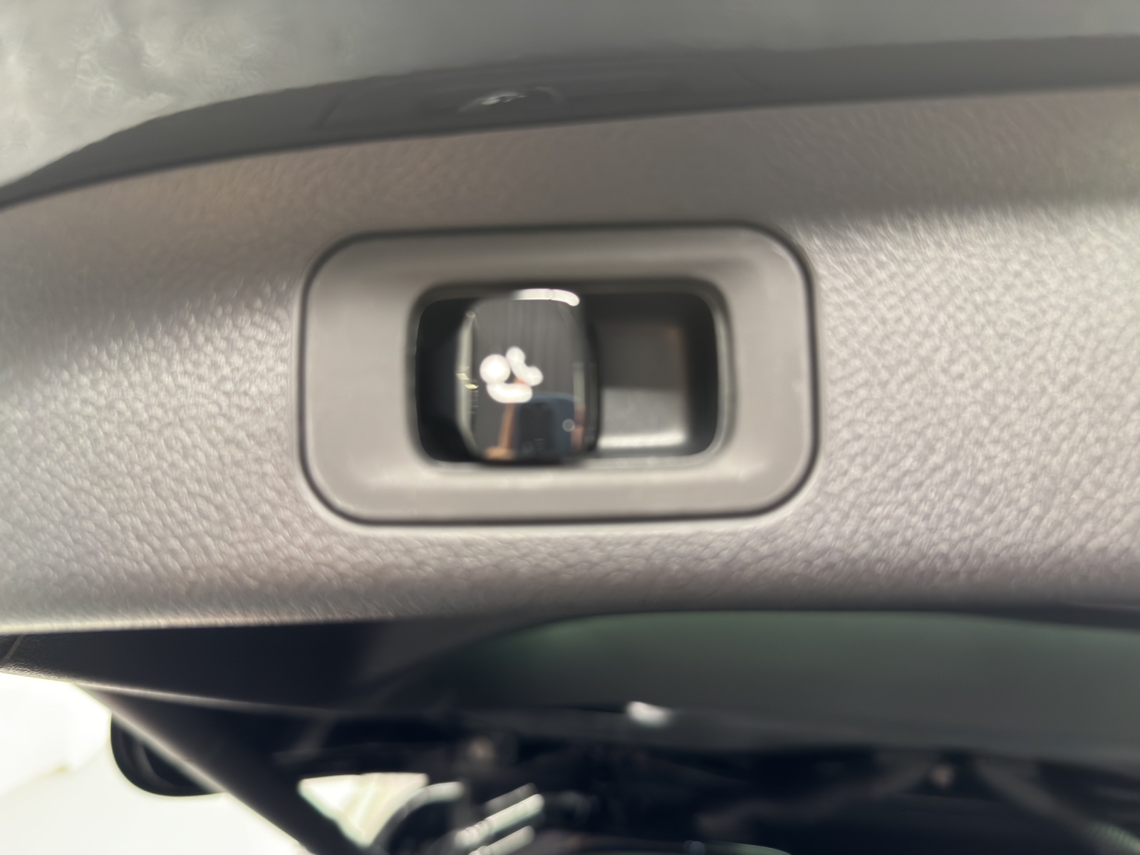 MERCEDES-BENZ GLB 220 4Matic-image-12