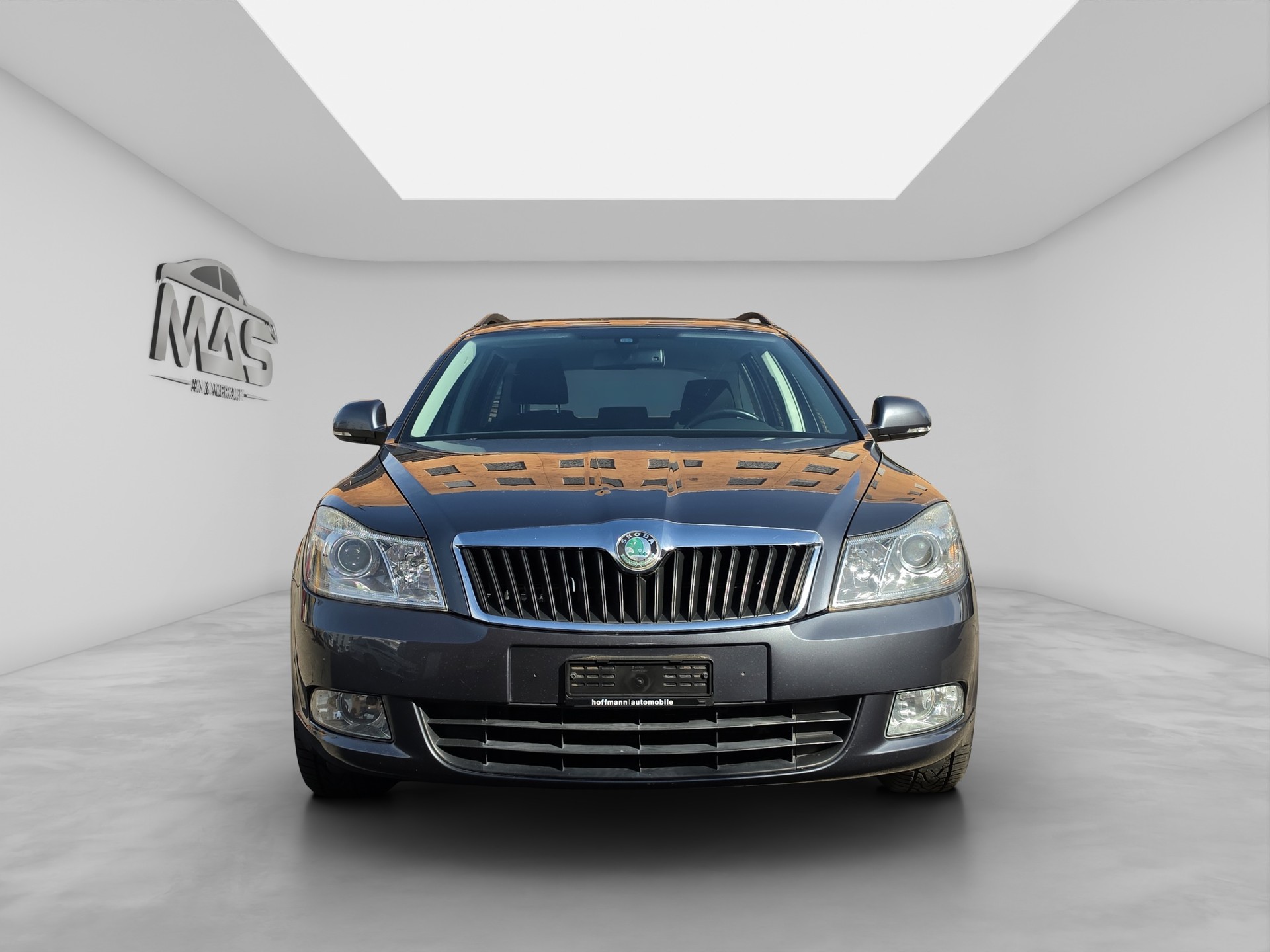 SKODA Octavia Combi 1.6 TDI Elegance DSG-image-1