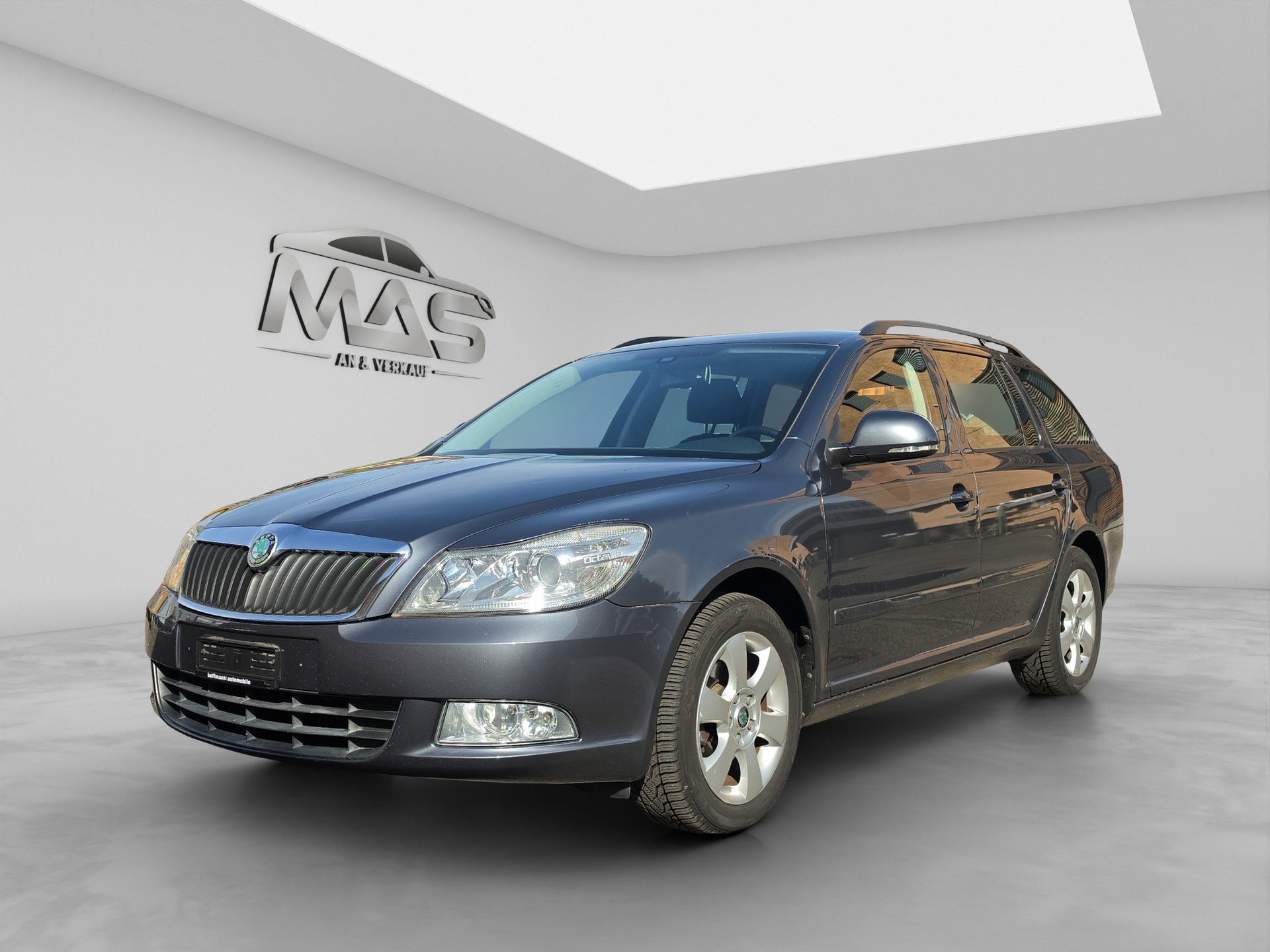 SKODA Octavia Combi 1.6 TDI Elegance DSG-image-0