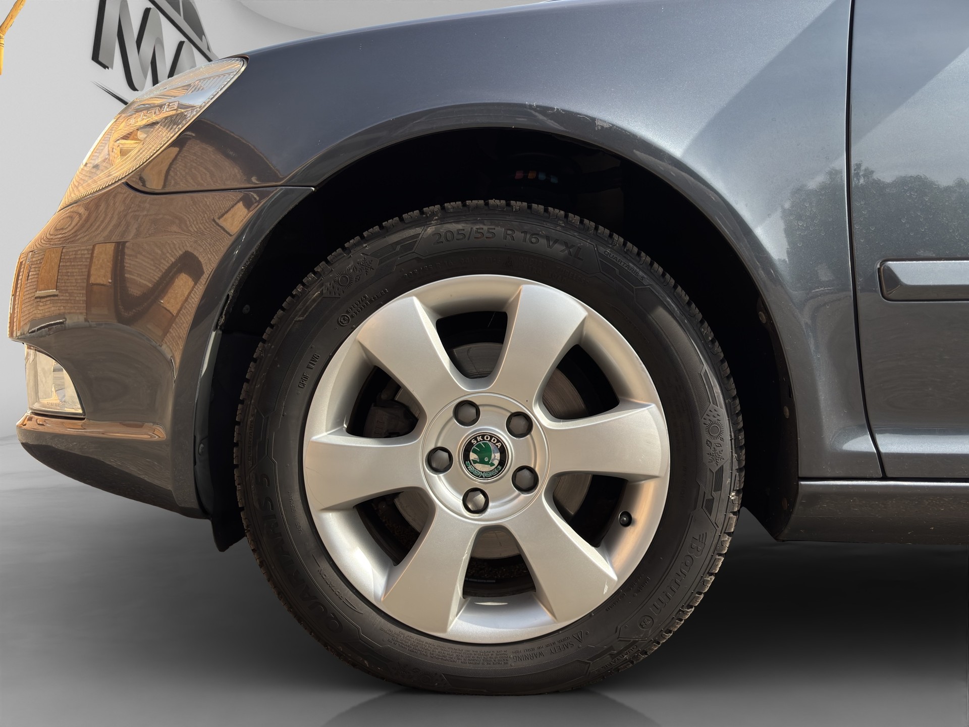 SKODA Octavia Combi 1.6 TDI Elegance DSG-image-13