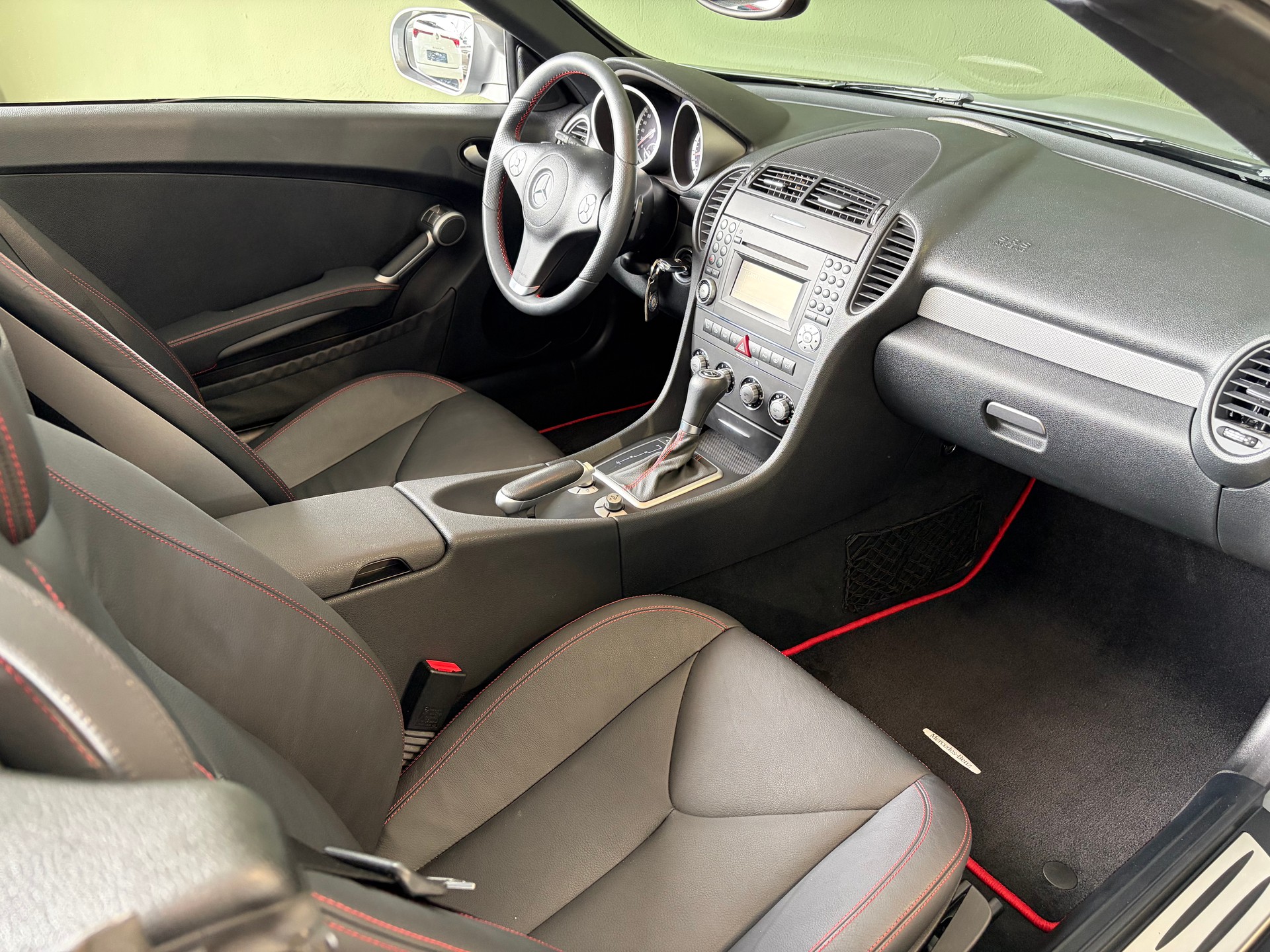 MERCEDES-BENZ SLK 200 Kompressor Automatic Sport-Paket *NUR 20'000KM*Ab MFK*CH-Fahrzeug*-image-17
