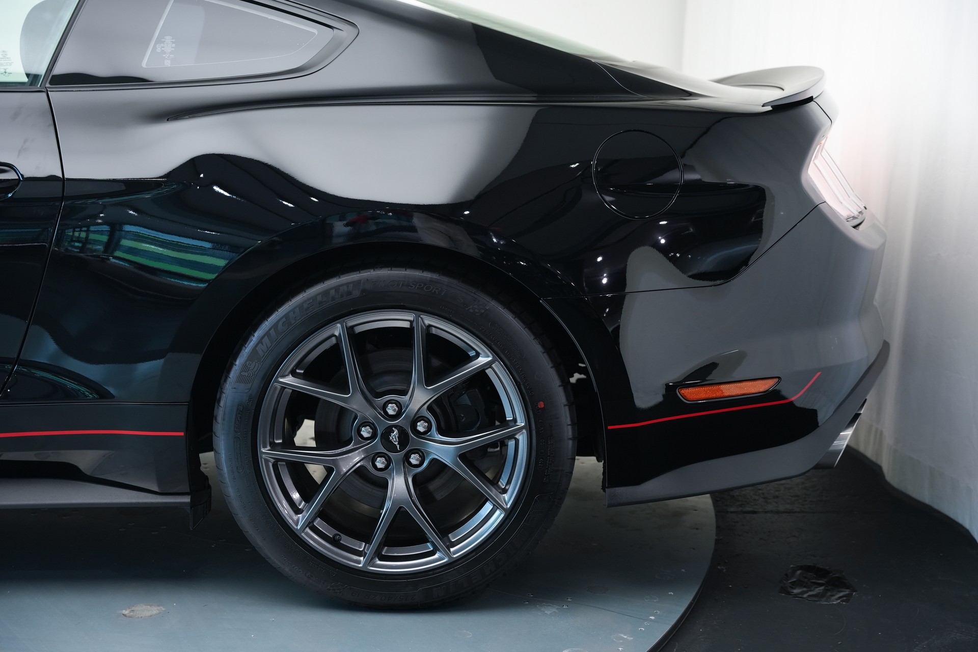 FORD Mustang Fastback 5.0 V8 Mach 1 *Handschalter*-image-33