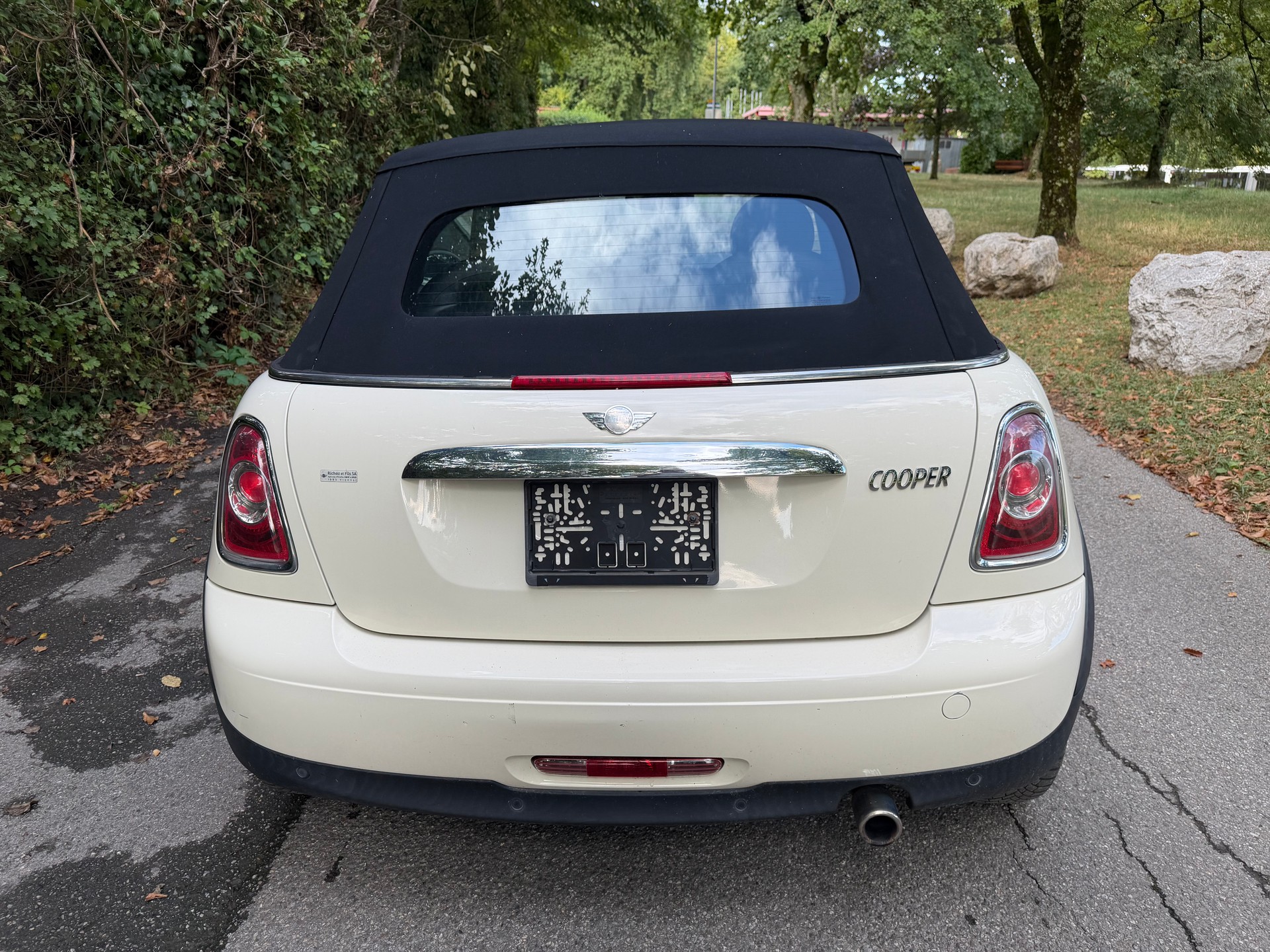 MINI Cooper Cabriolet-image-4