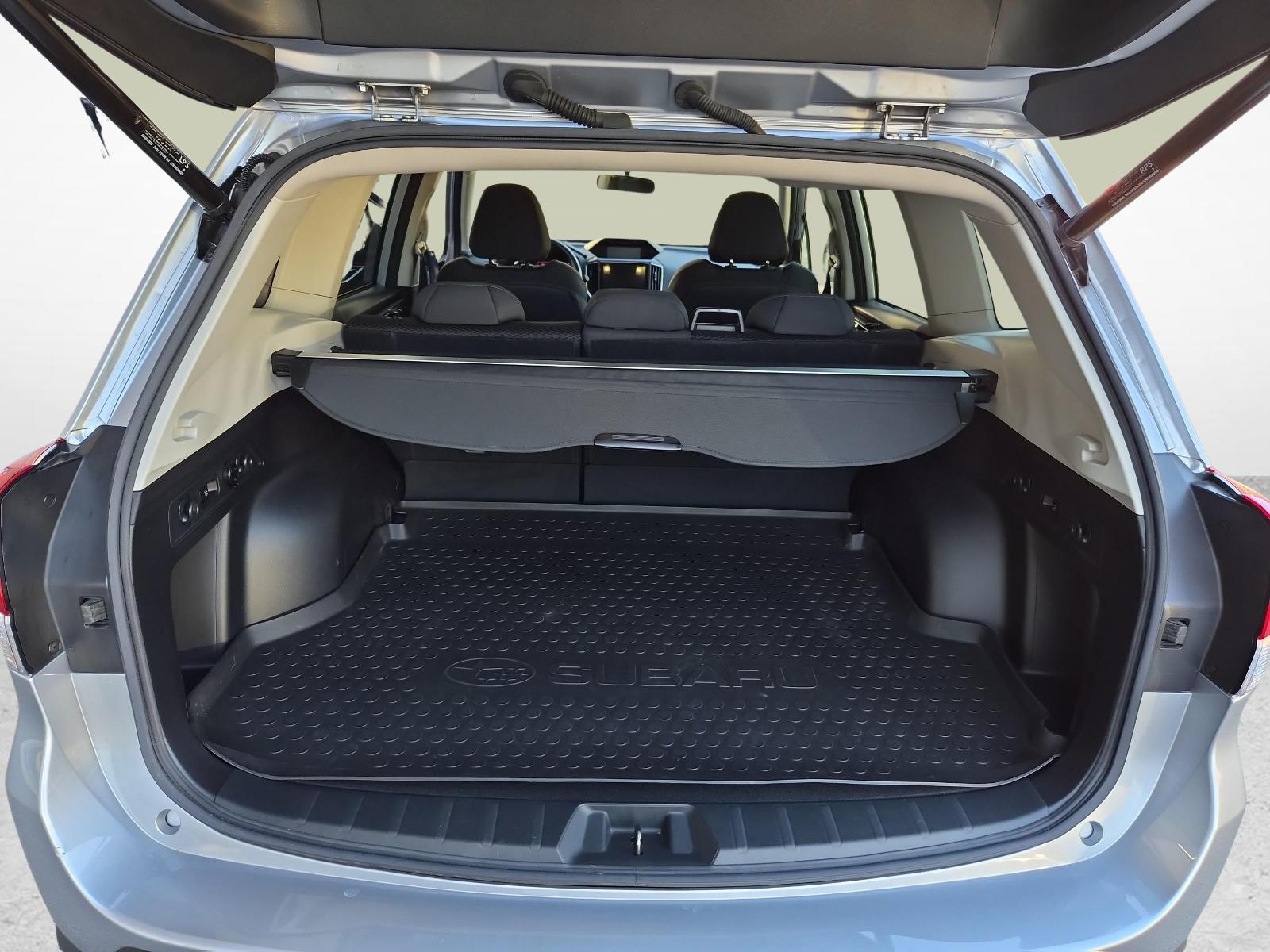 SUBARU Forester Station 2.0i e-Boxer Swiss Plus-image-11