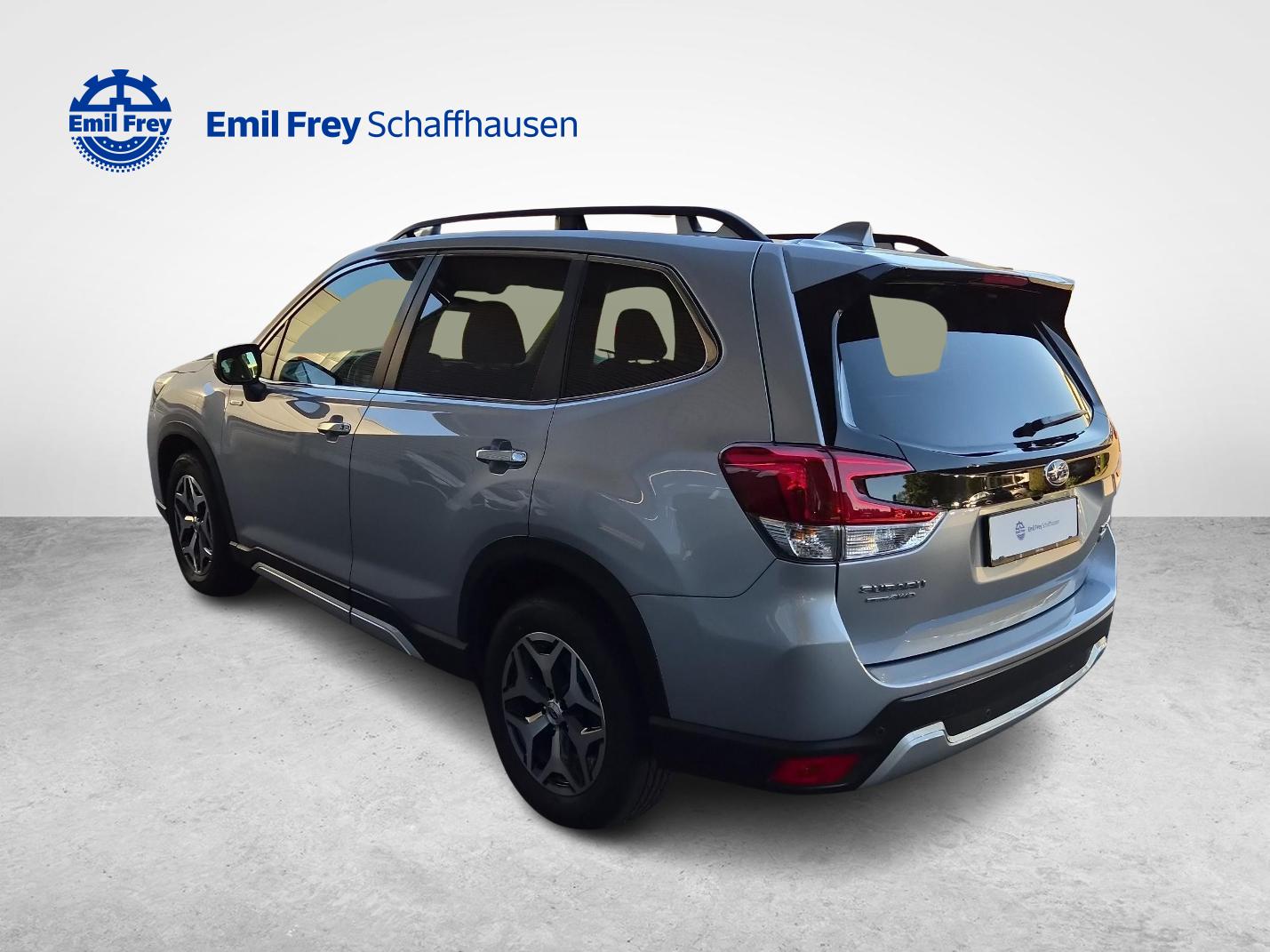 SUBARU Forester Station 2.0i e-Boxer Swiss Plus-image-2