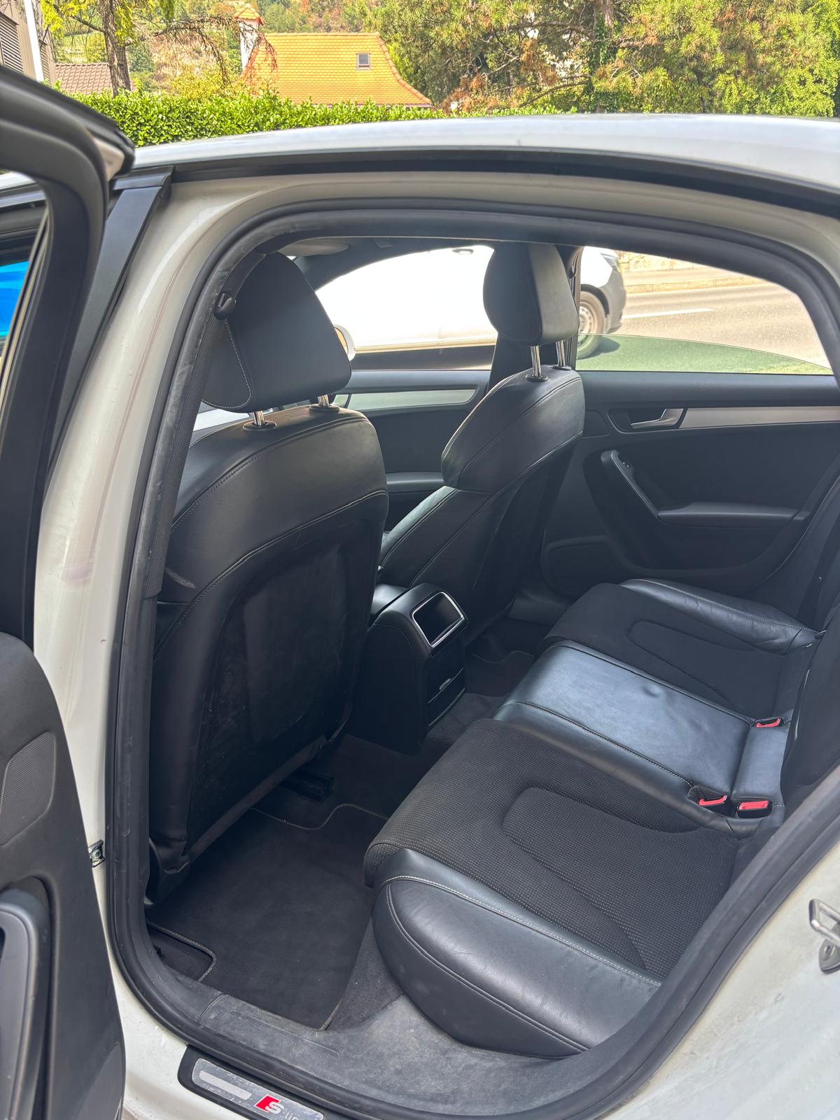 AUDI A4 Limousine 2.0 TDI 170 ch / S line-image-9