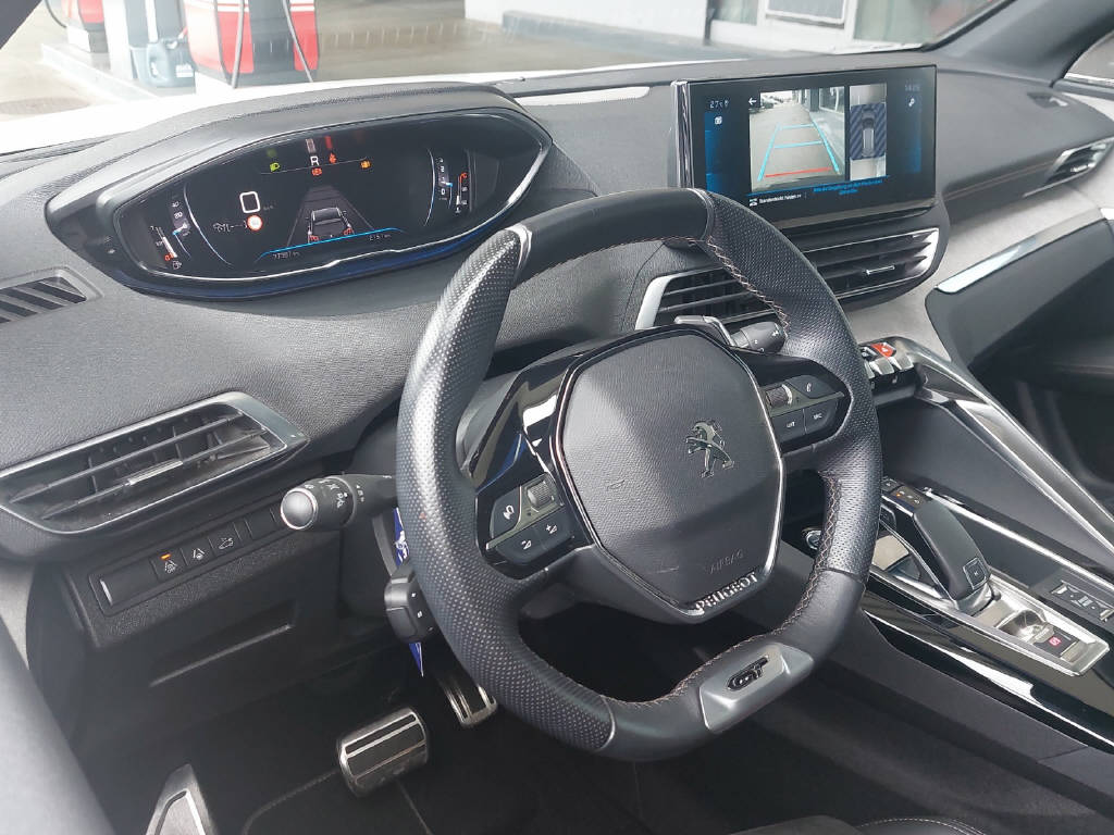 PEUGEOT 3008 1.6 PureTech GT Pack-image-5