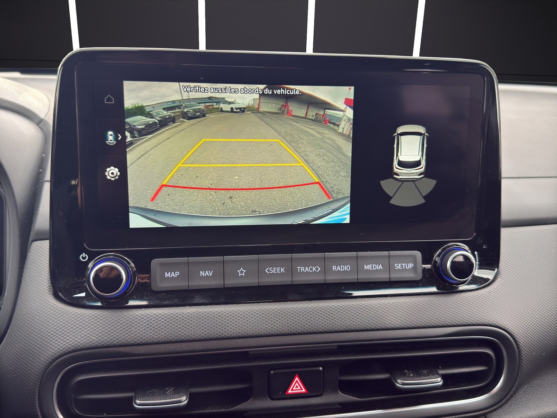 HYUNDAI Kona 1.6 GDi HEV Amplia DCT-image-12