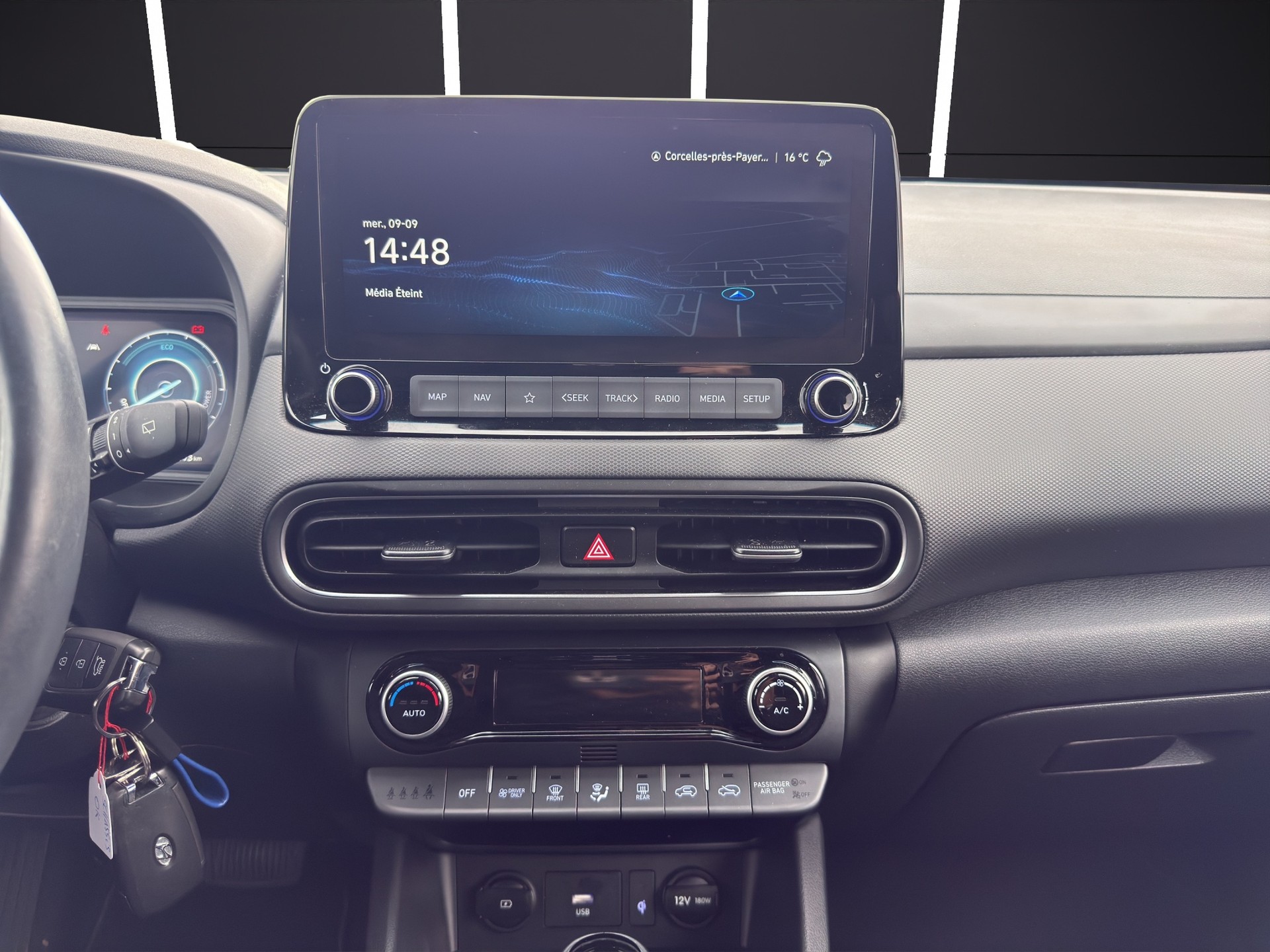 HYUNDAI Kona 1.6 GDi HEV Amplia DCT-image-10