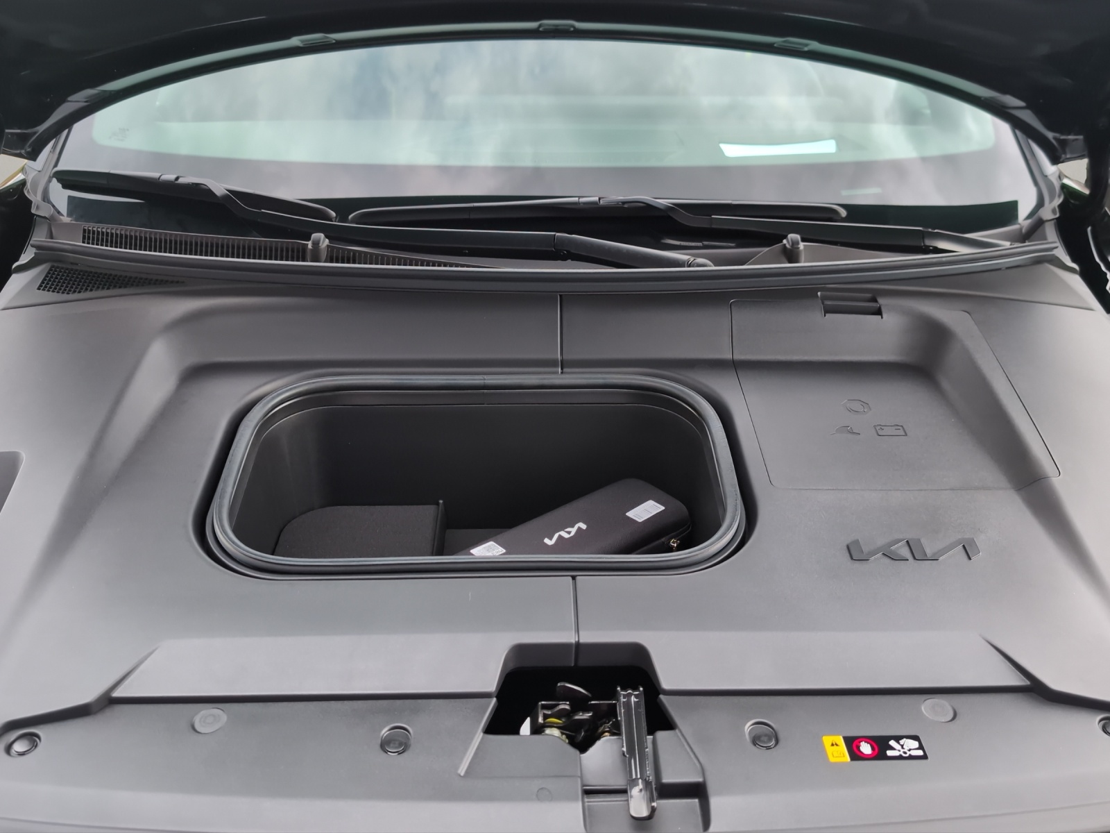 KIA EV3 81 kWh GT 4x4-image-15