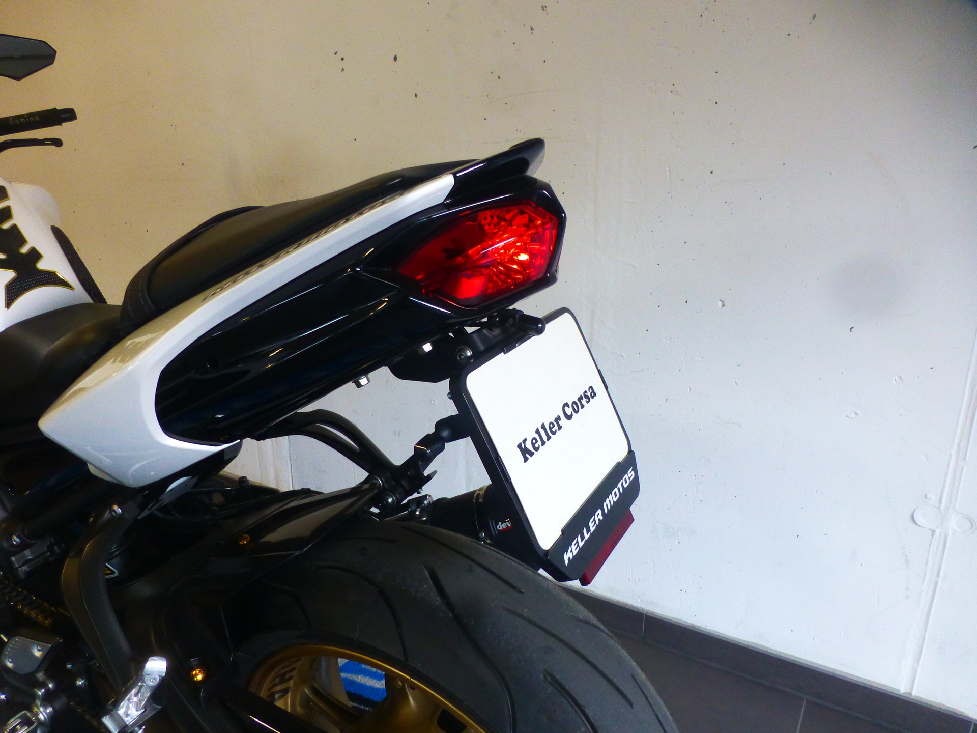 YAMAHA FZ8 N ABS-image-9