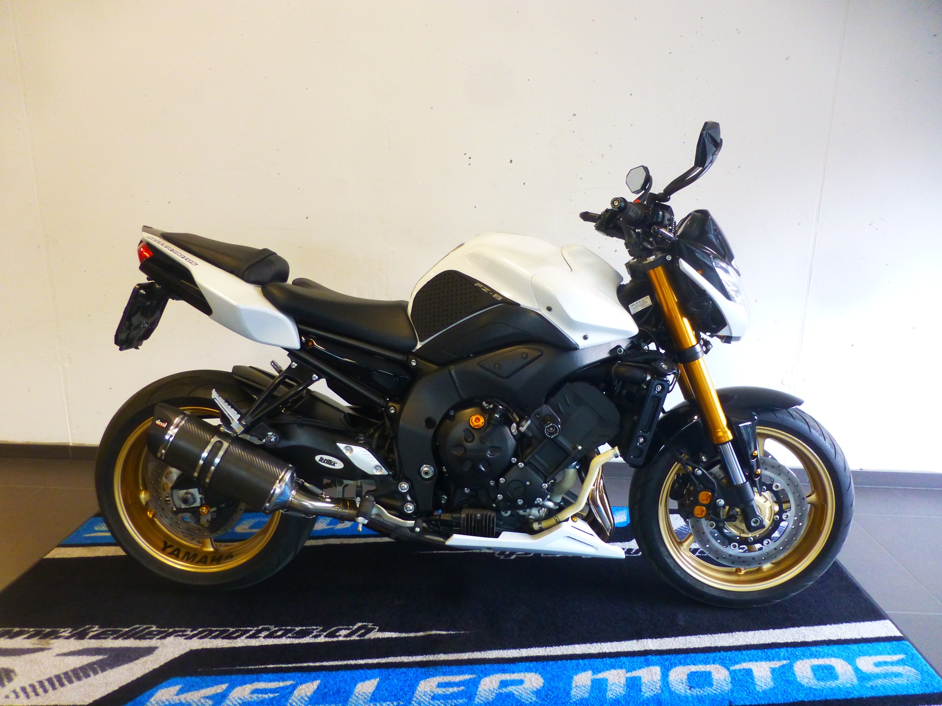 YAMAHA FZ8 N ABS