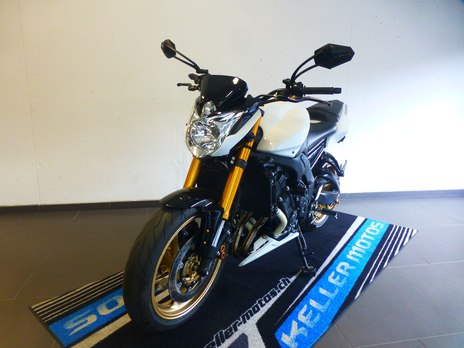 YAMAHA FZ8 N ABS-image-4