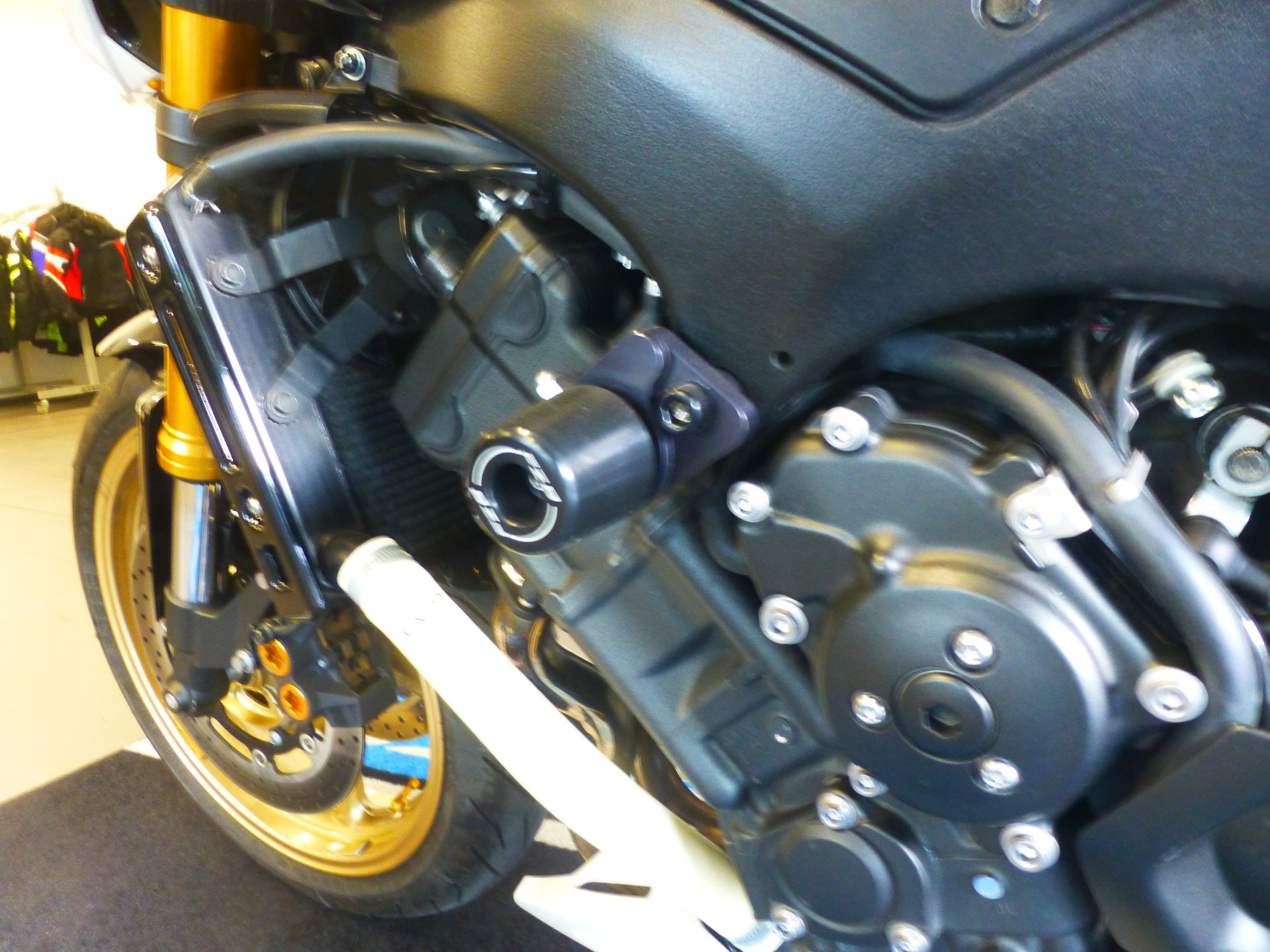 YAMAHA FZ8 N ABS-image-7