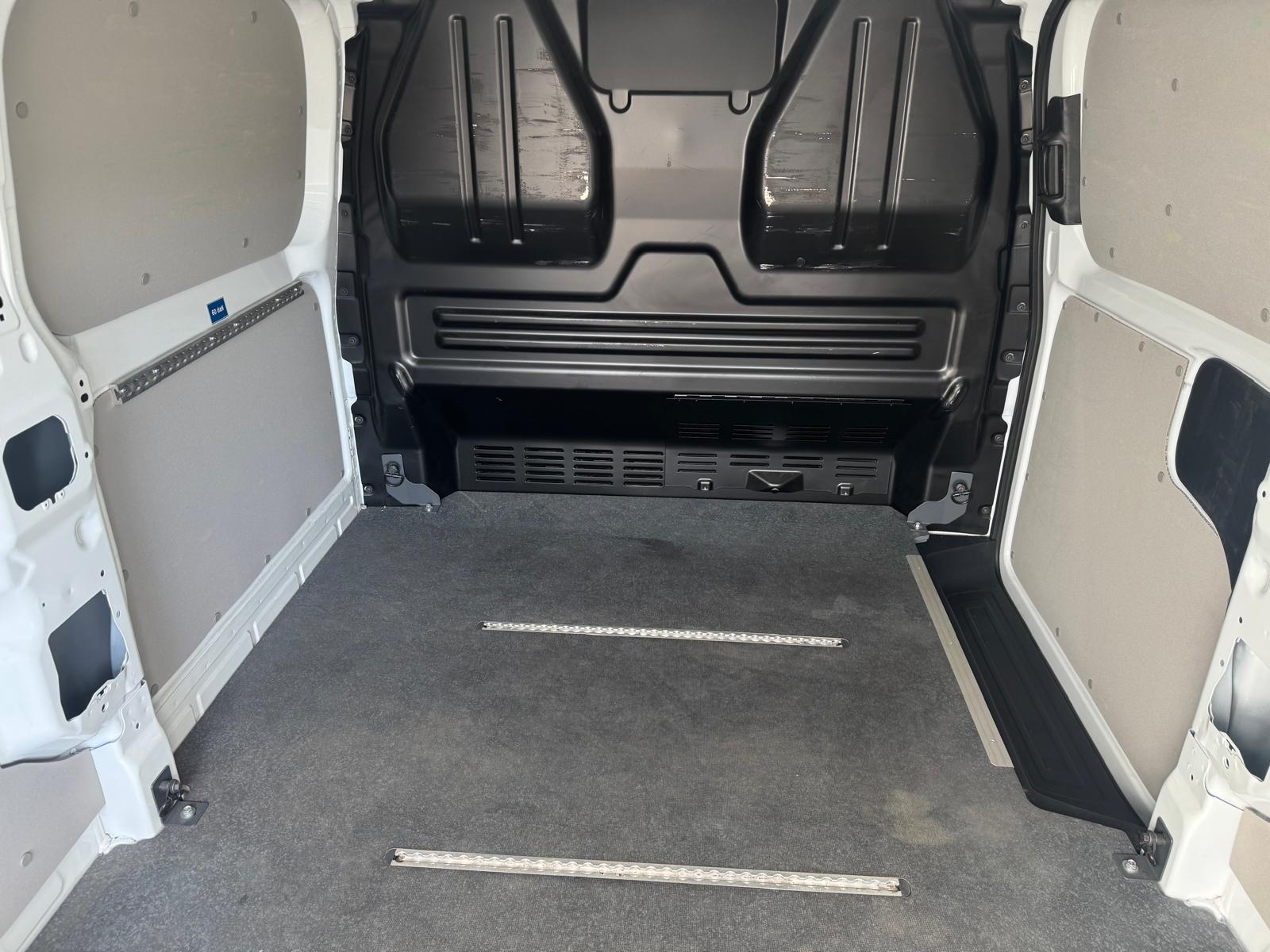 VW Transporter 2.0 TDI Pan Americana Lang-image-7