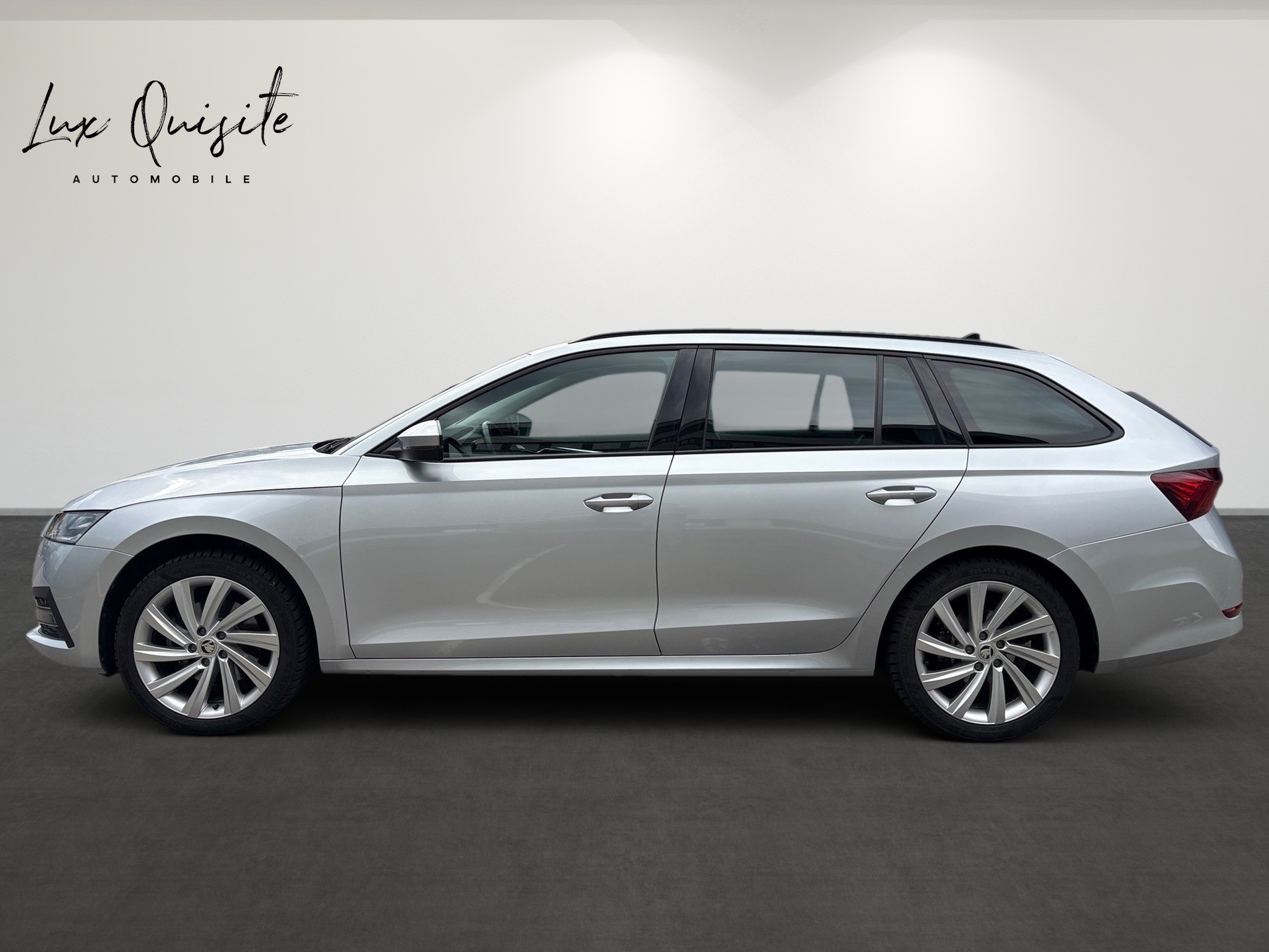 SKODA Octavia Combi 2.0 TDI DSG Style 4x4-image-7