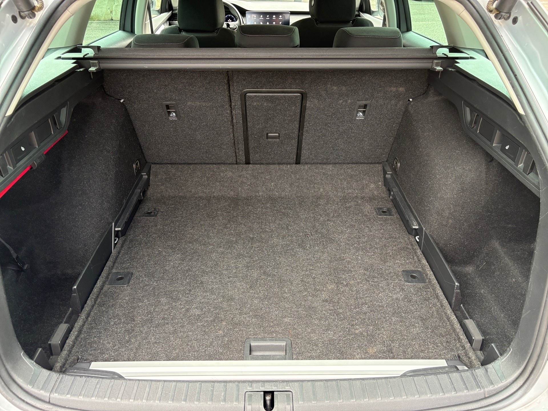 SKODA Octavia Combi 2.0 TDI DSG Style 4x4-image-15
