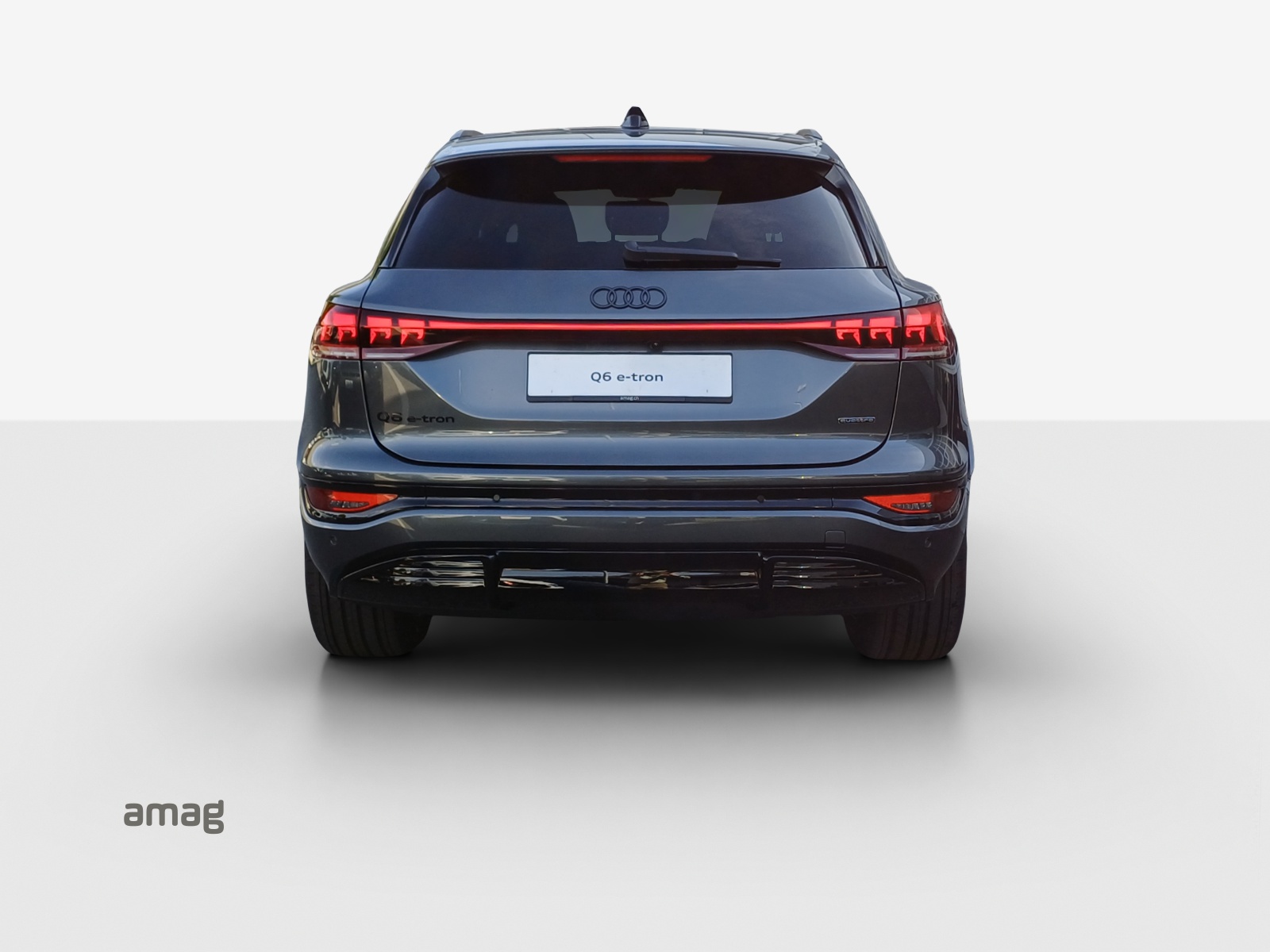 AUDI Q6 e-tron quattro-image-3