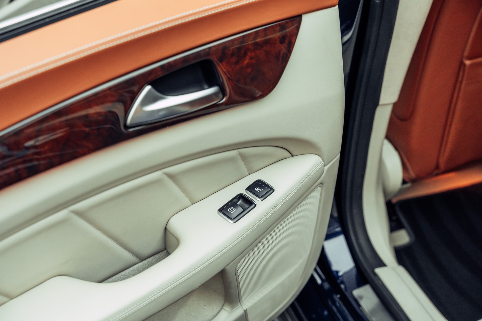 MERCEDES-BENZ CLS 63 AMG S 4Matic Speedshift MCT-image-13