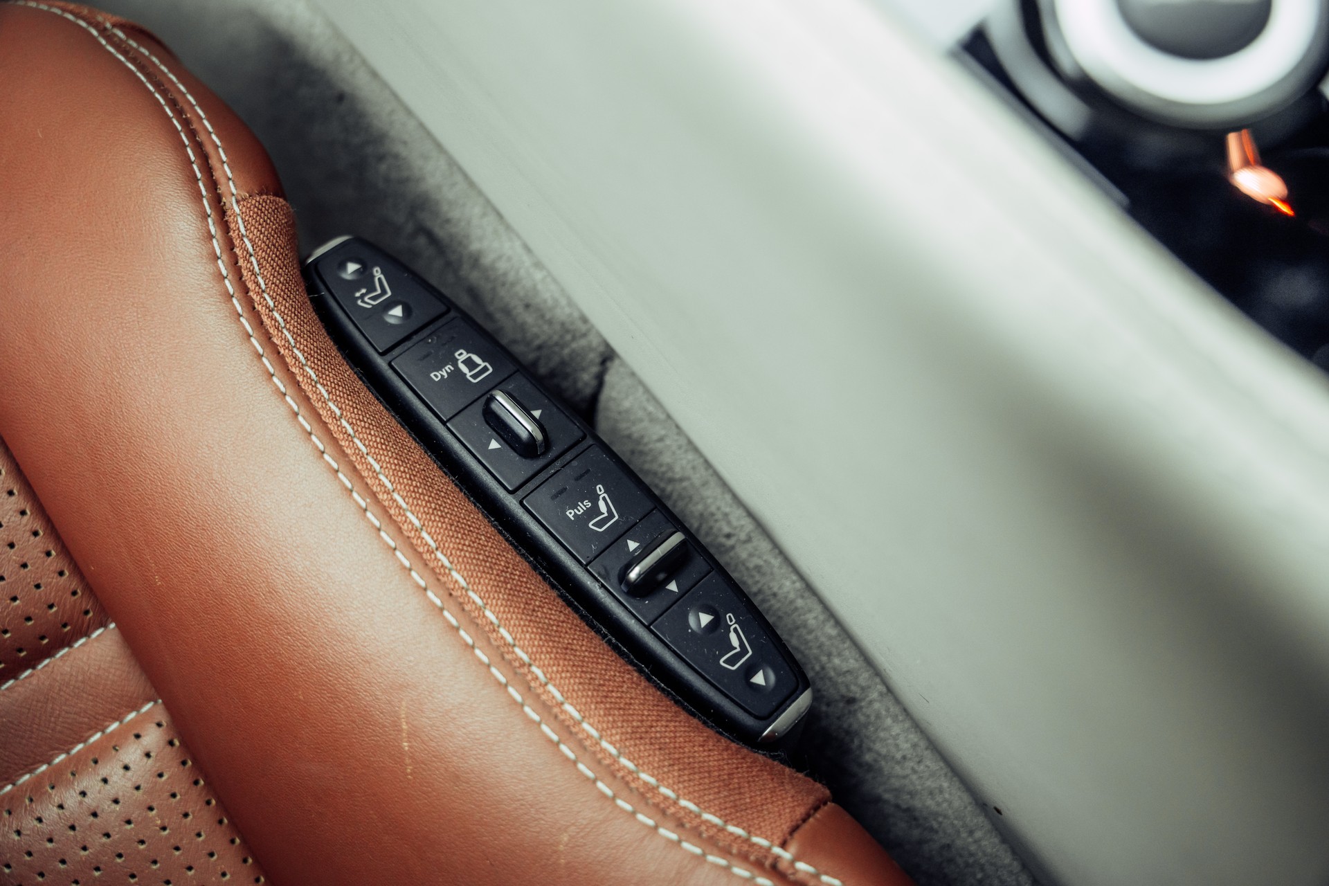 MERCEDES-BENZ CLS 63 AMG S 4Matic Speedshift MCT-image-15