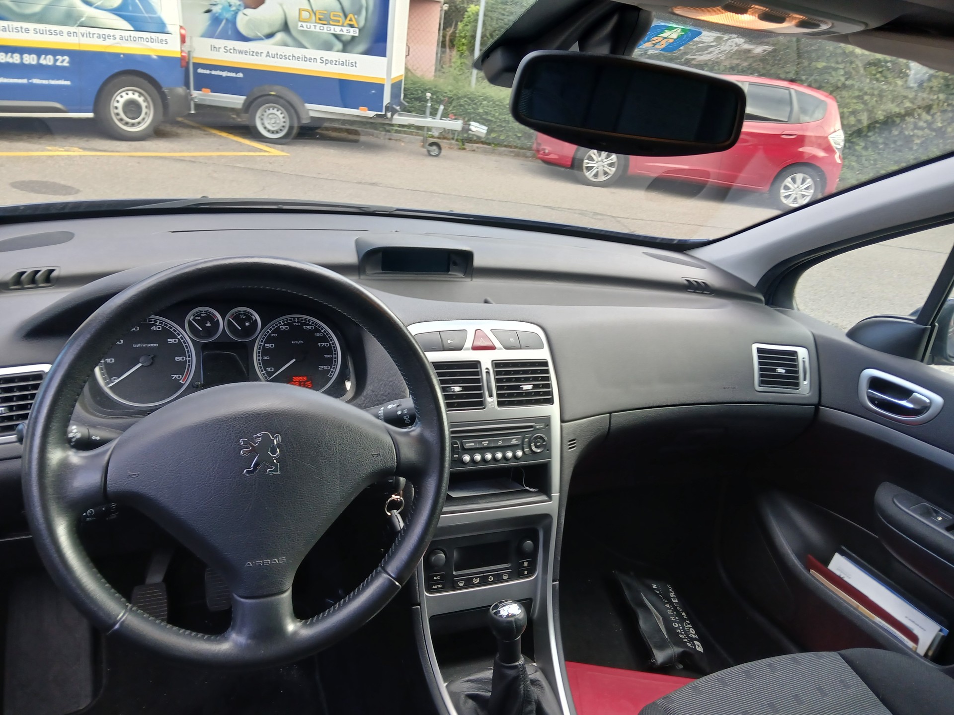 PEUGEOT 307 2.0 16V XS-image-9