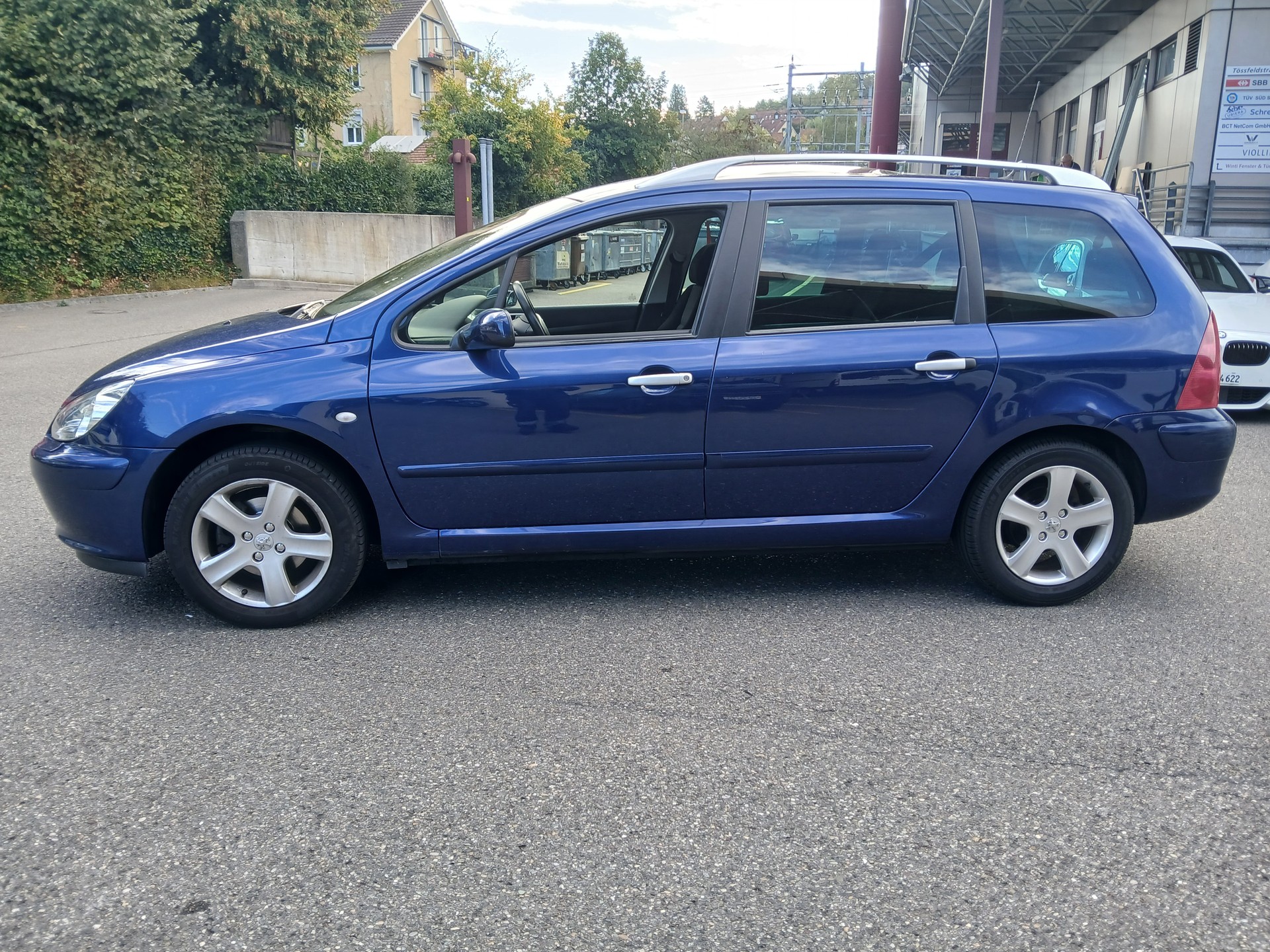 PEUGEOT 307 2.0 16V XS-image-1