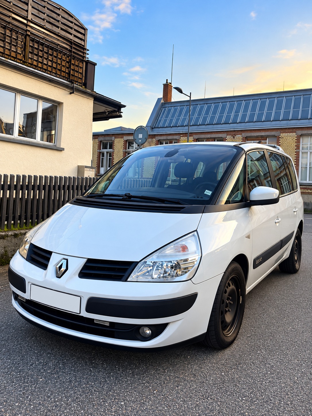 RENAULT Espace 2.0 dCi Expression-image-0