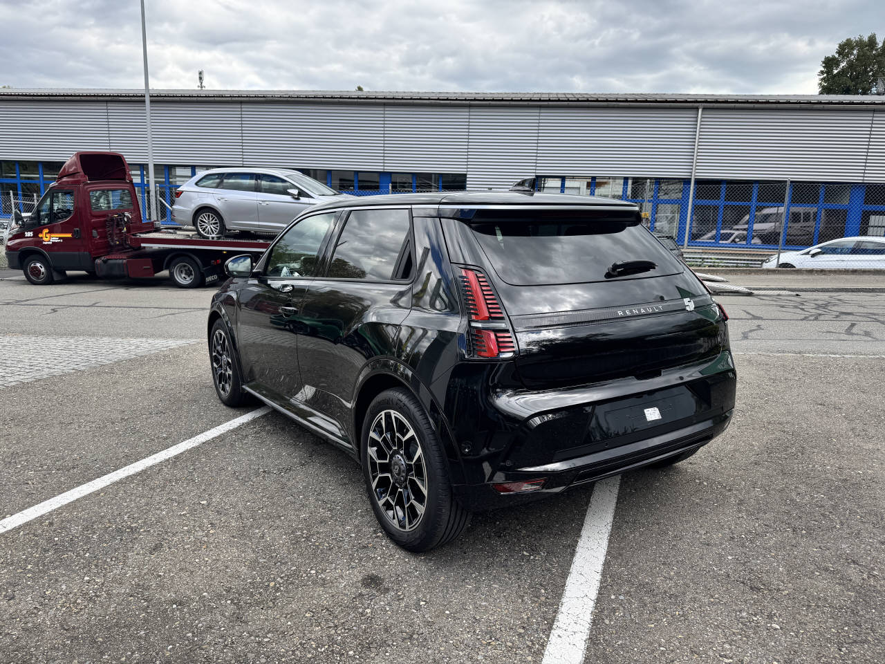 RENAULT R5 E-Tech Comfort Range Roland Garros-image-3
