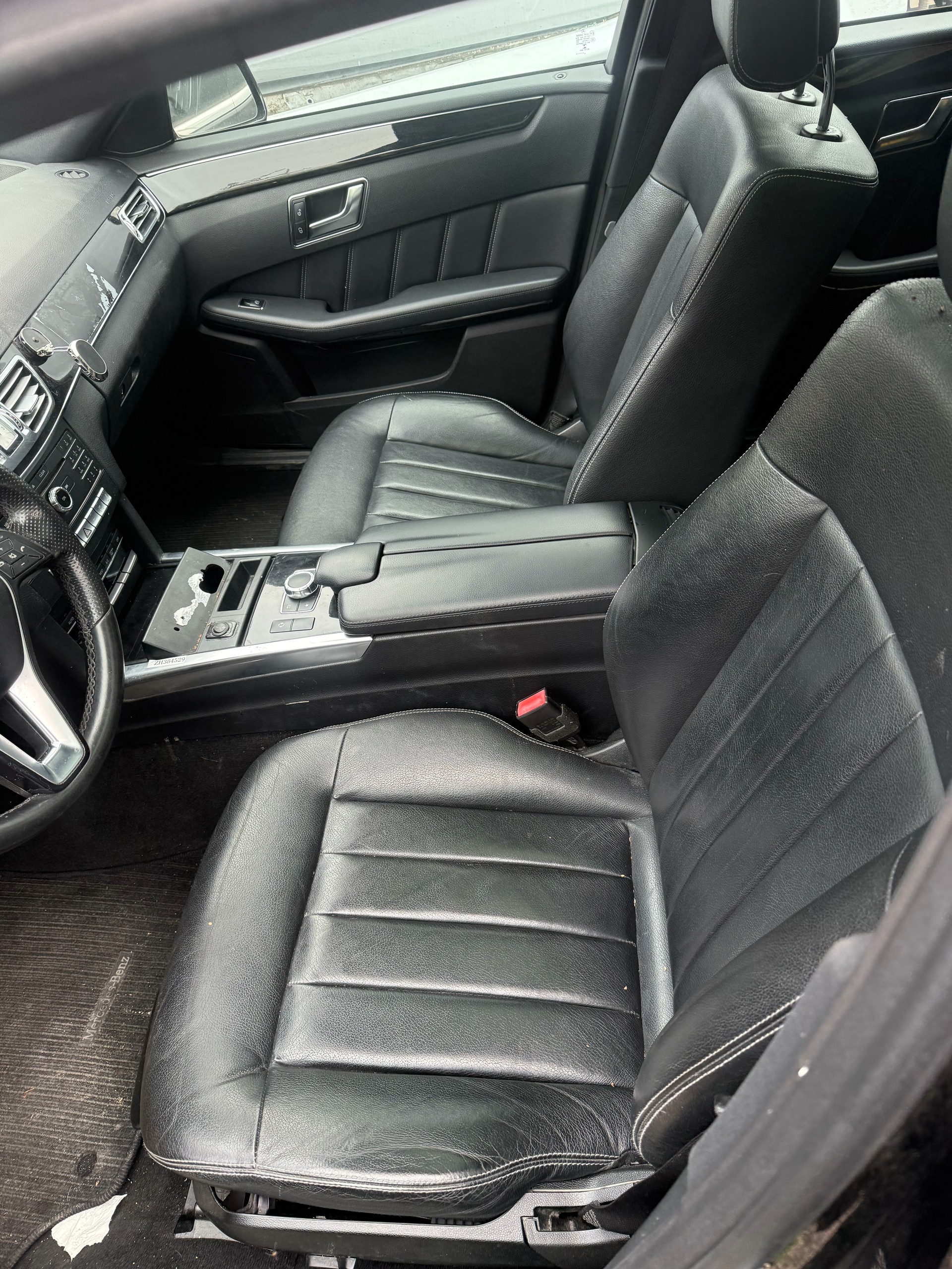 MERCEDES-BENZ E 250 BlueTEC 4Matic 7G-Tronic-image-6