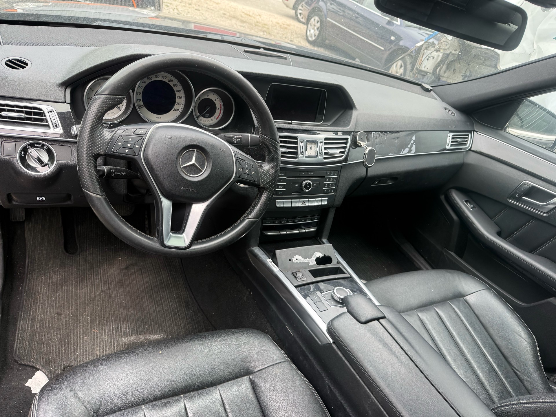 MERCEDES-BENZ E 250 BlueTEC 4Matic 7G-Tronic-image-7