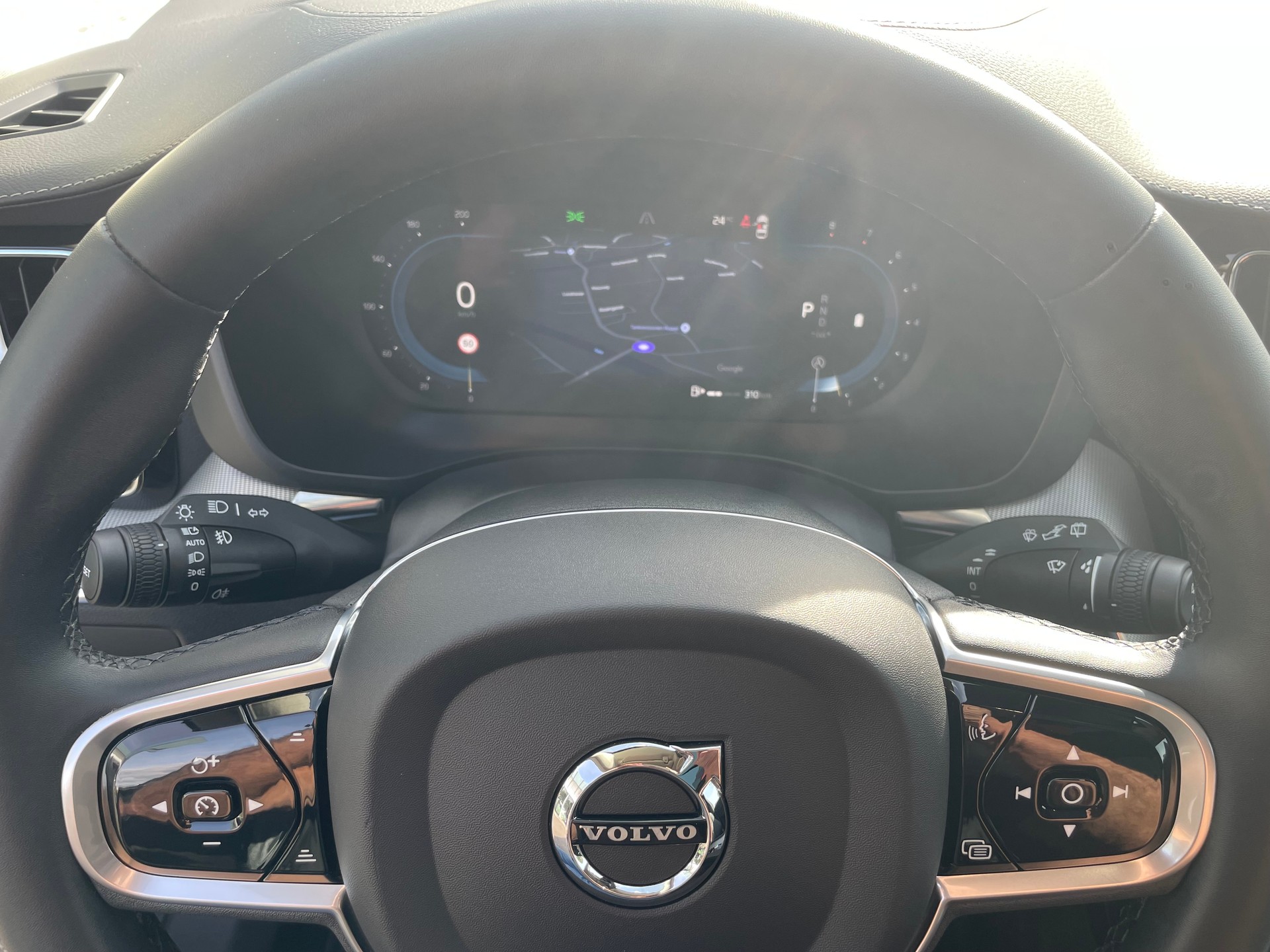 VOLVO XC60 B5 Benzin Mild Hybrid AWD Ultimate Bright Geartronic-image-12