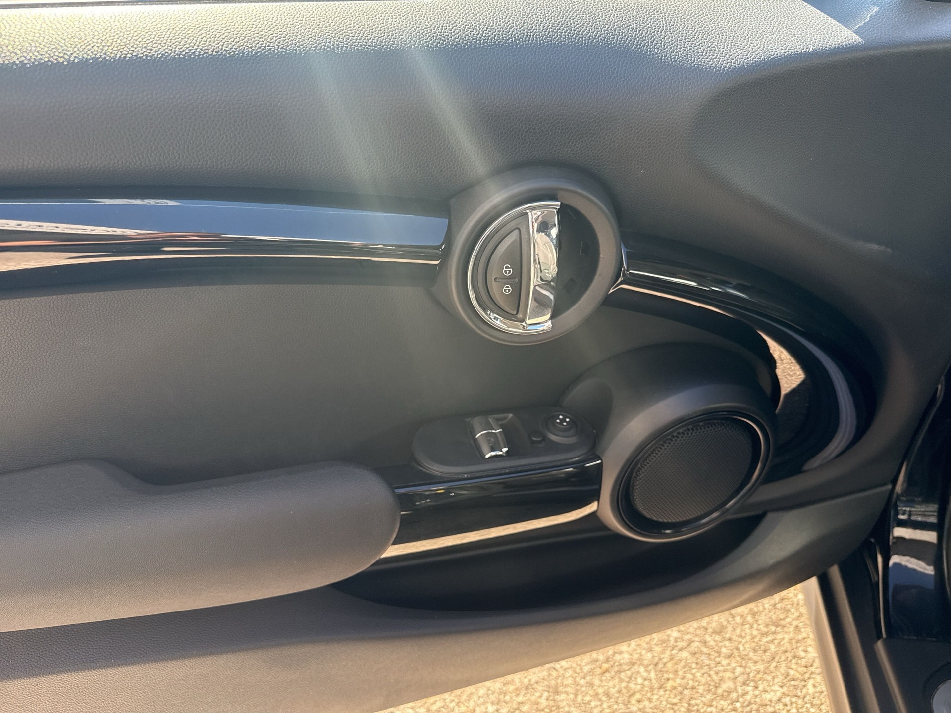 MINI Cooper SE-image-16