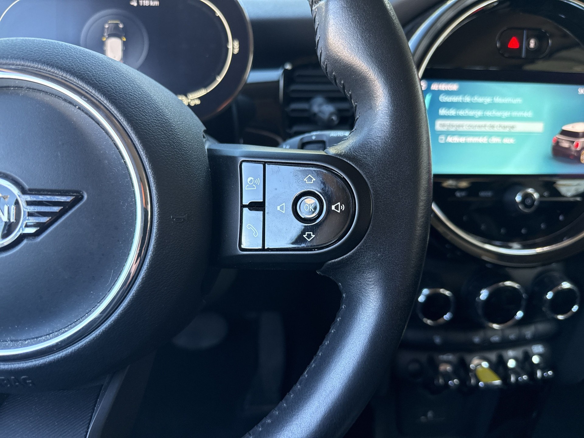 MINI Cooper SE-image-15