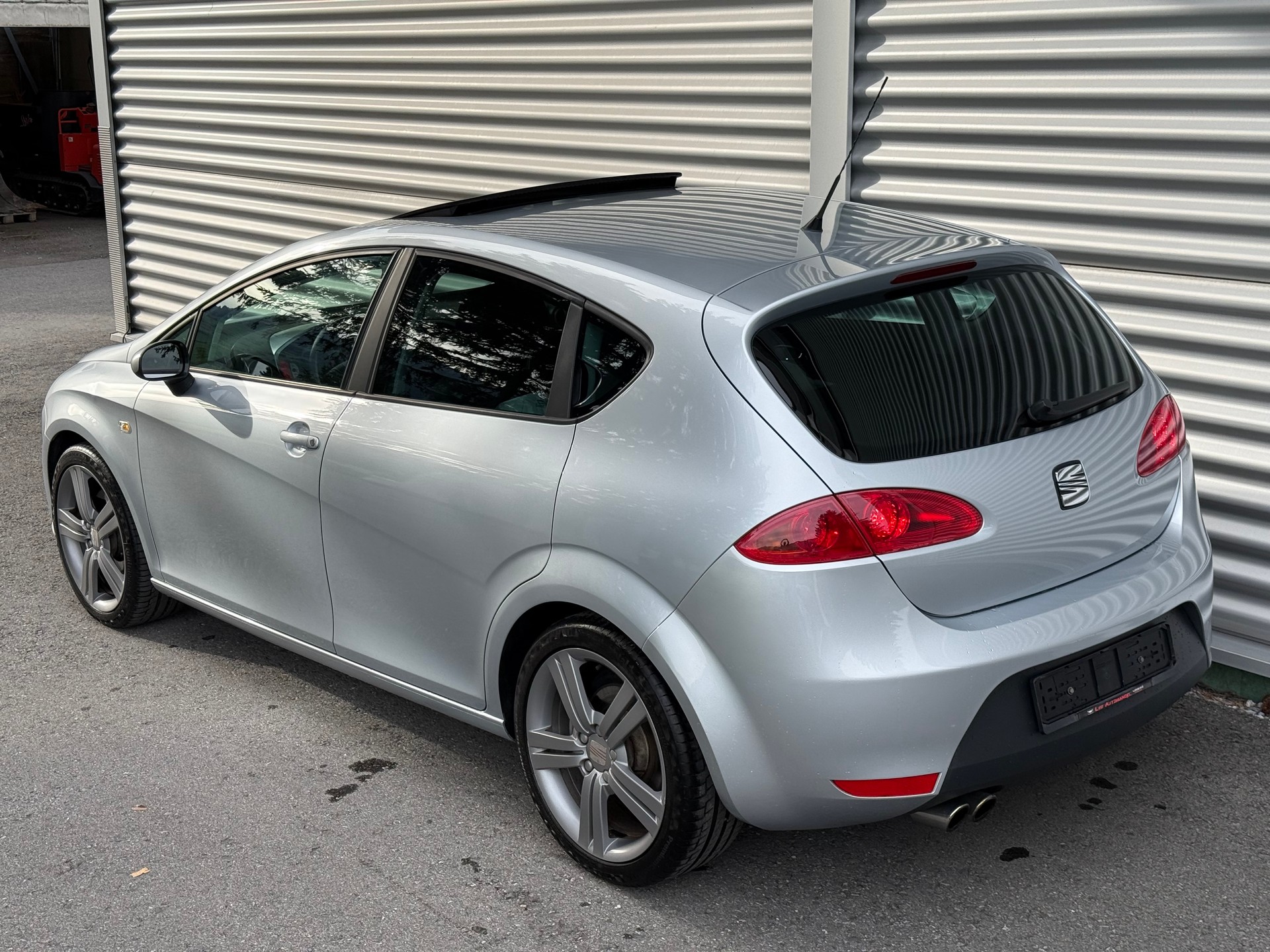 SEAT Leon 2.0 TSI FR-image-2