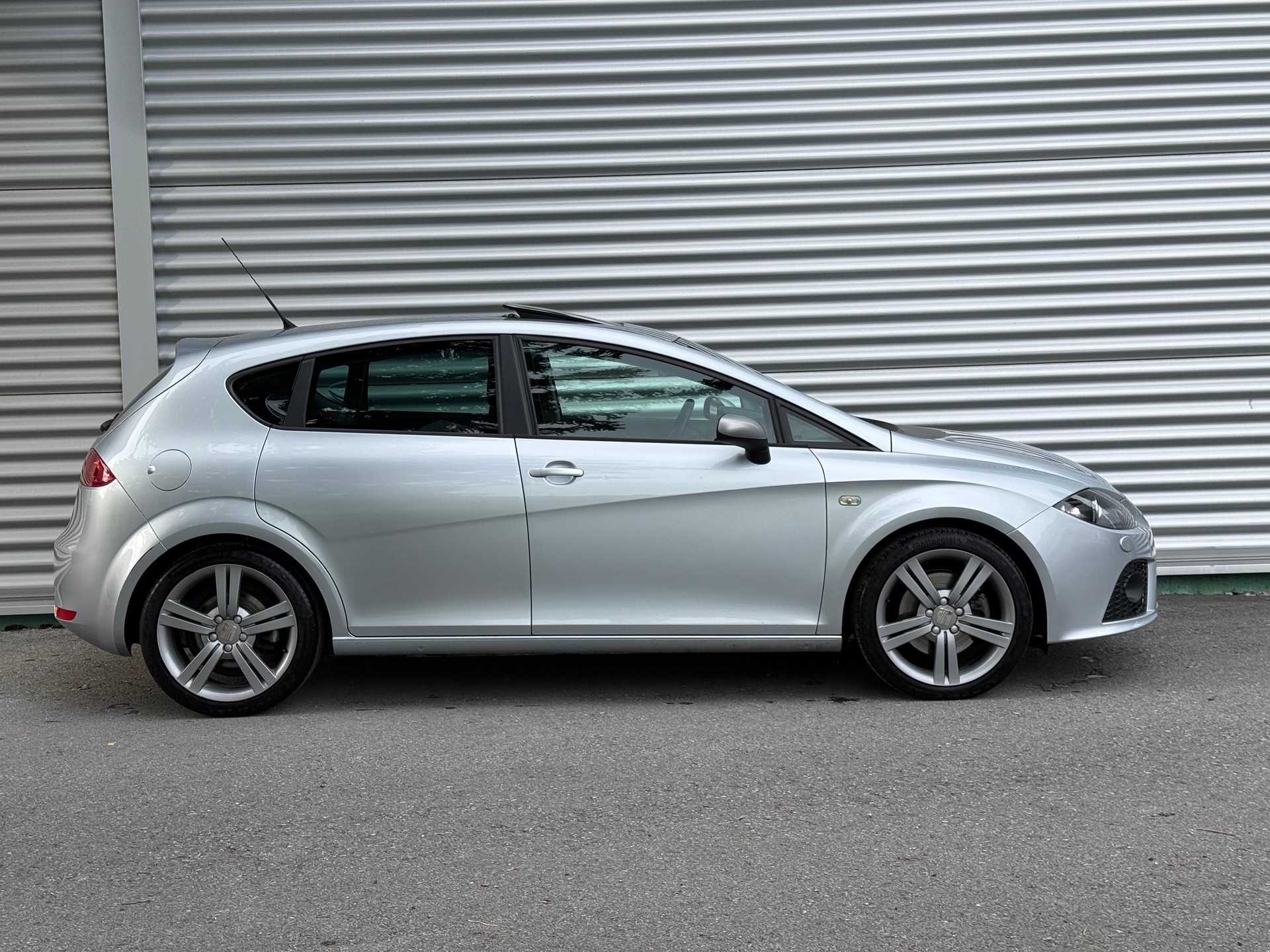 SEAT Leon 2.0 TSI FR-image-4