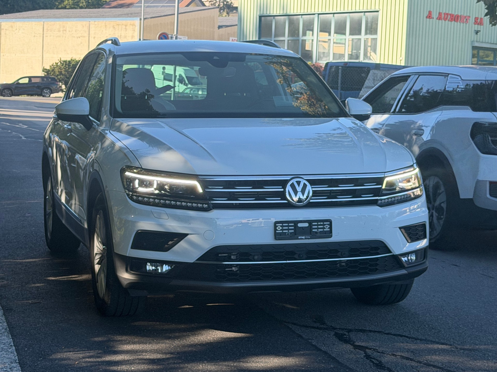 VW Tiguan 2.0TSI Highline 4Motion DSG-image-2