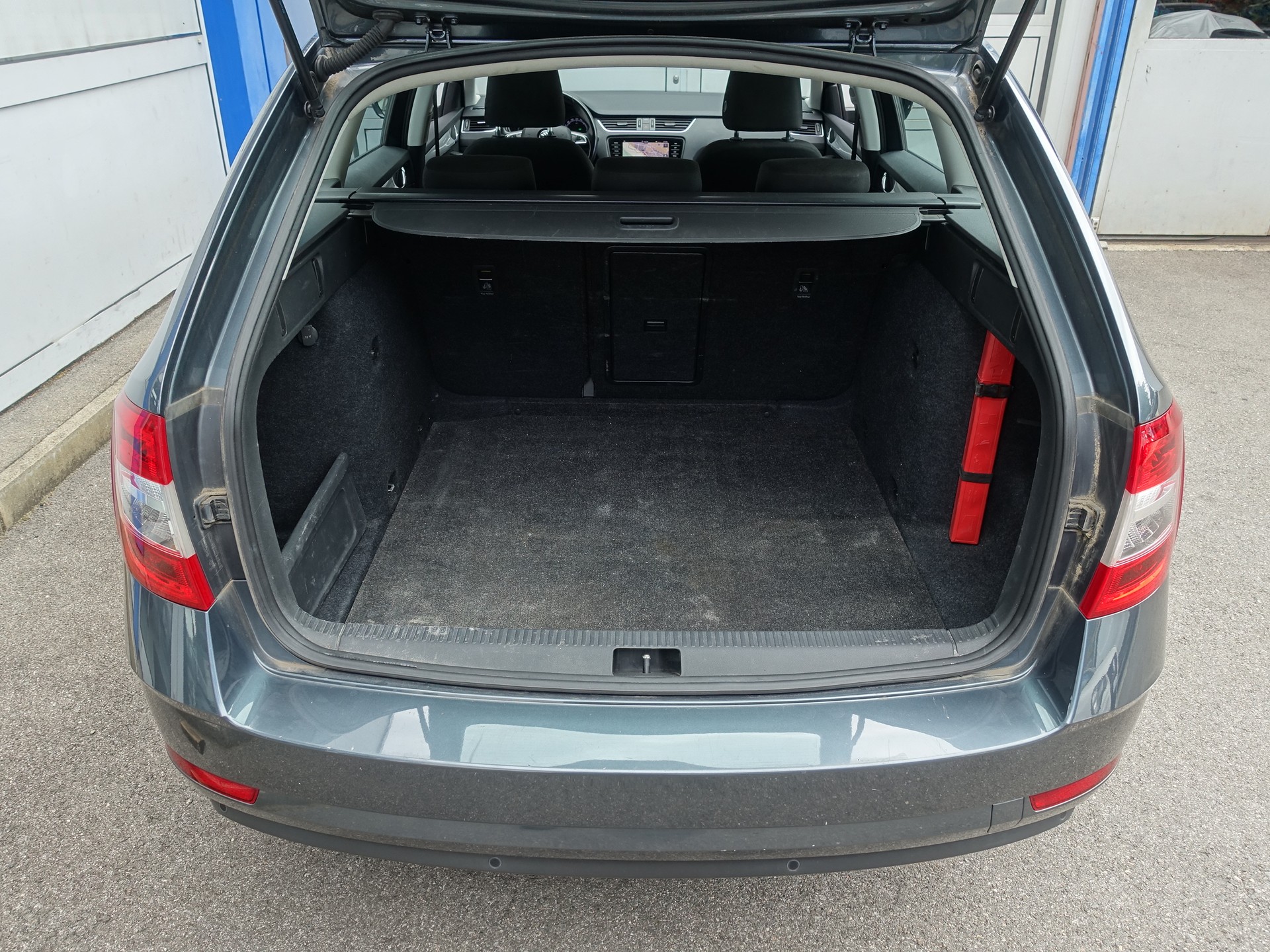 SKODA Octavia Combi 1.5 TSI Ambition DSG-image-15
